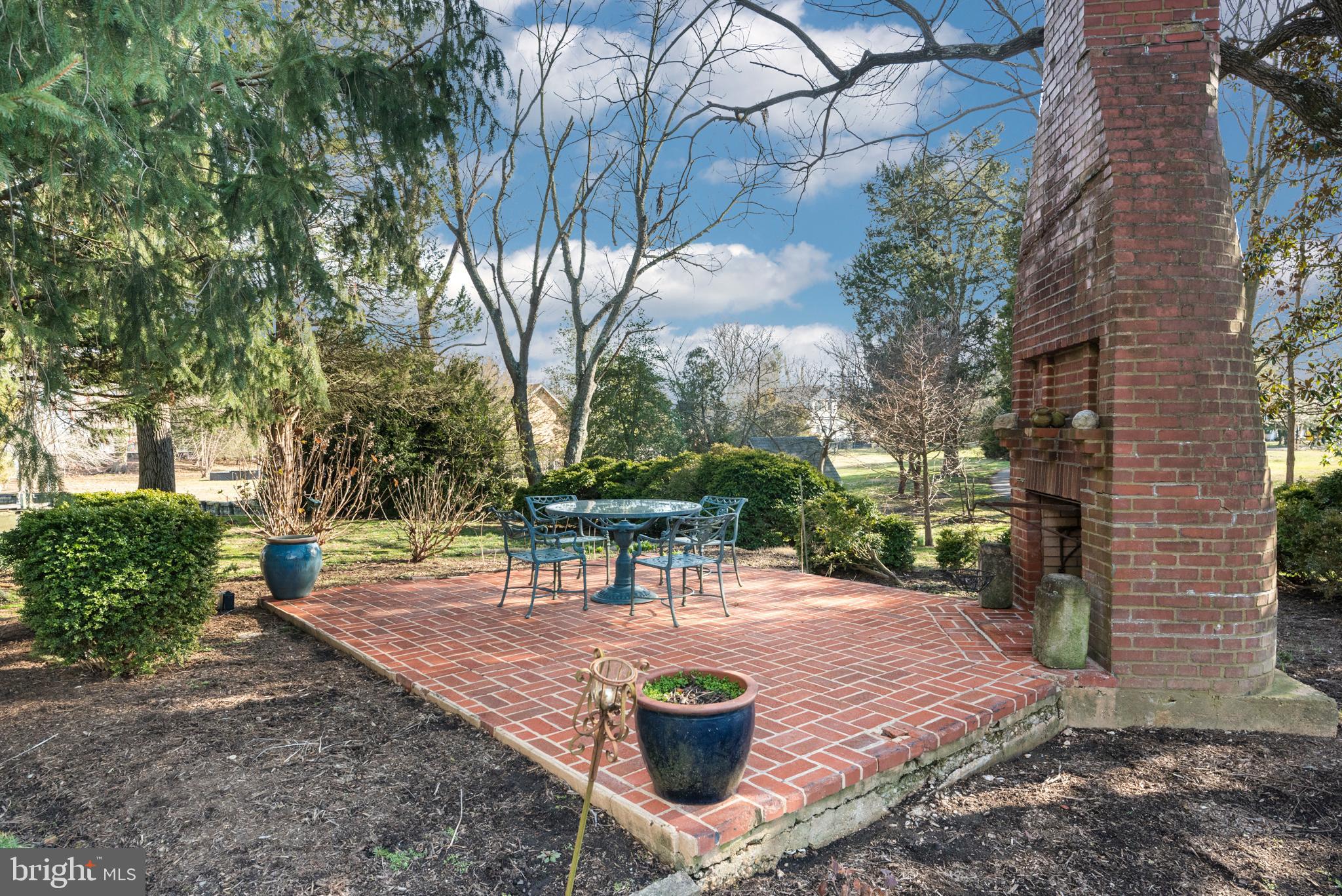 GALESVILLE ESTATES - Residential