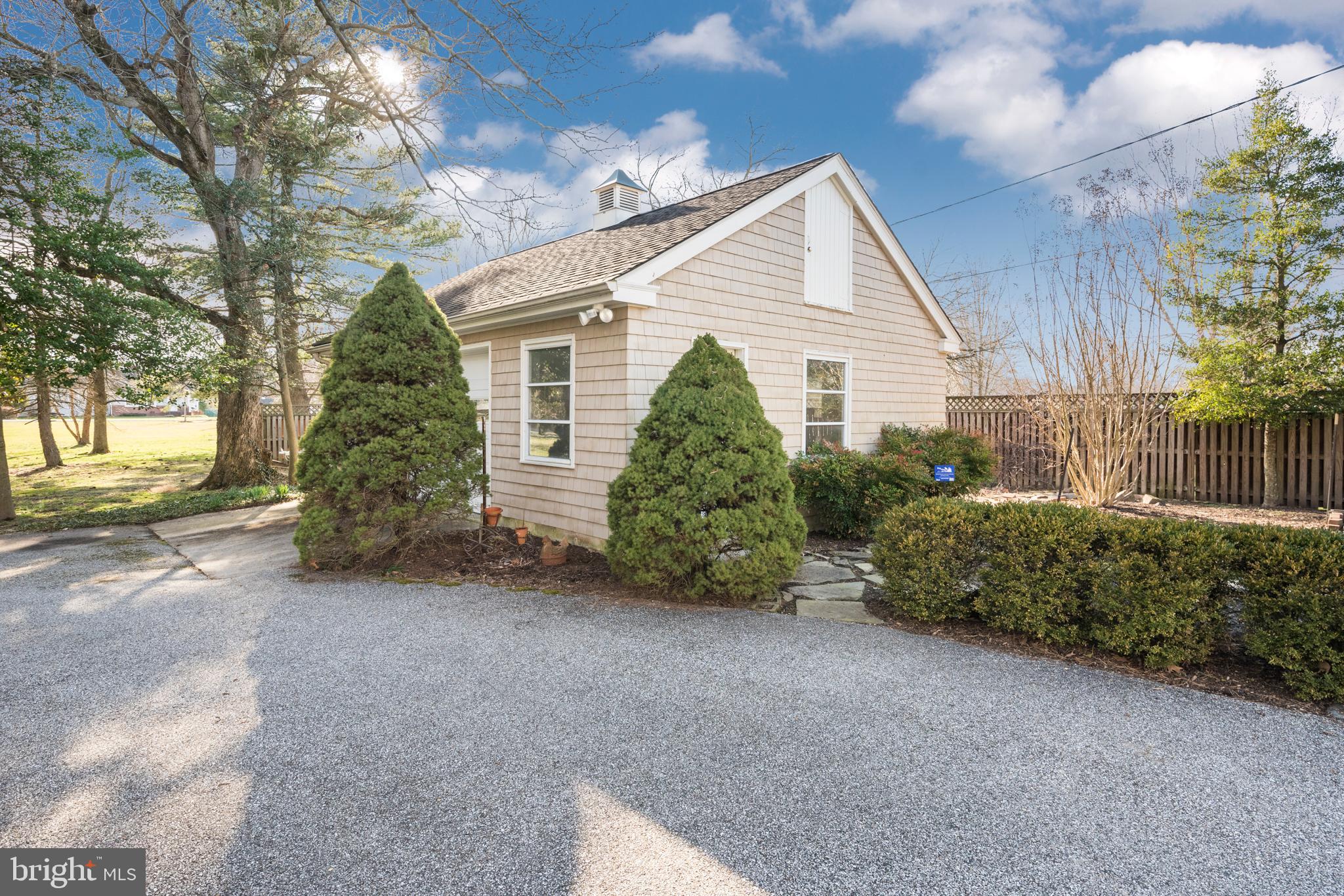 GALESVILLE ESTATES - Residential