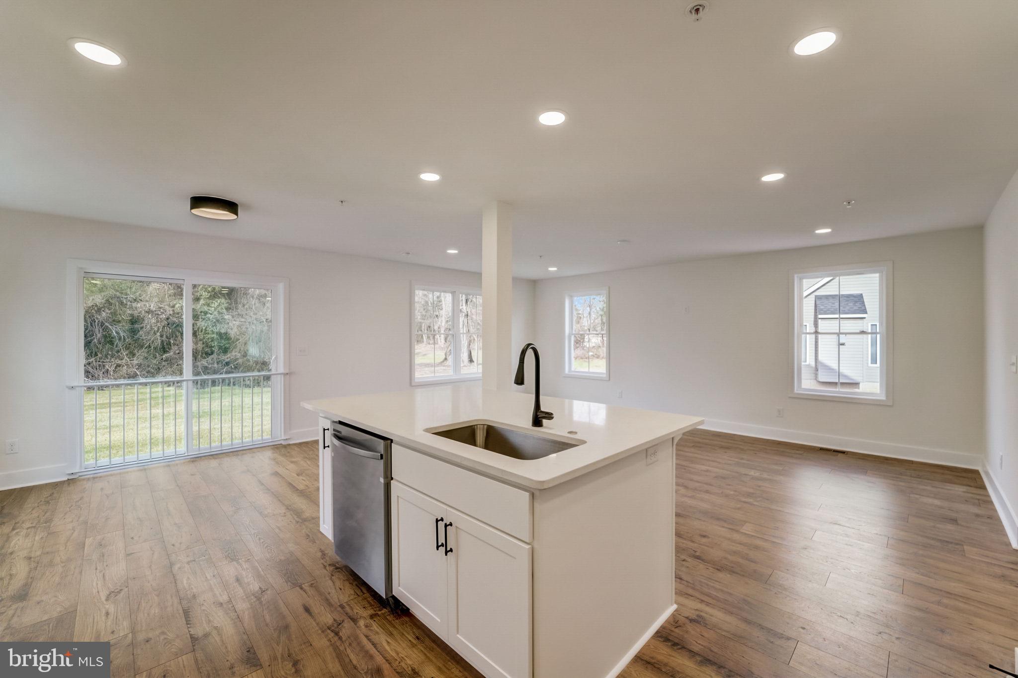 JACOBSVILLE - Residential