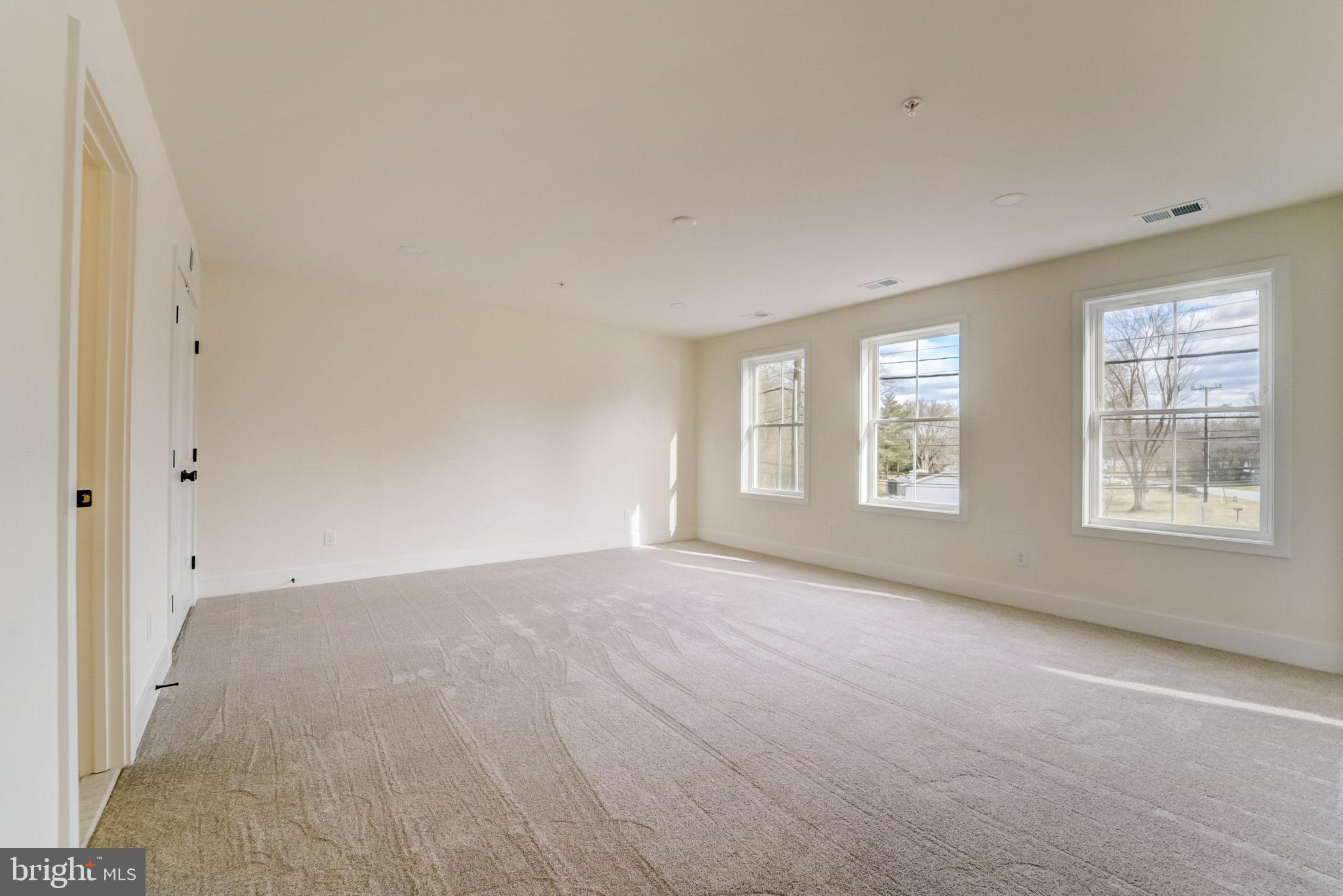 JACOBSVILLE - Residential