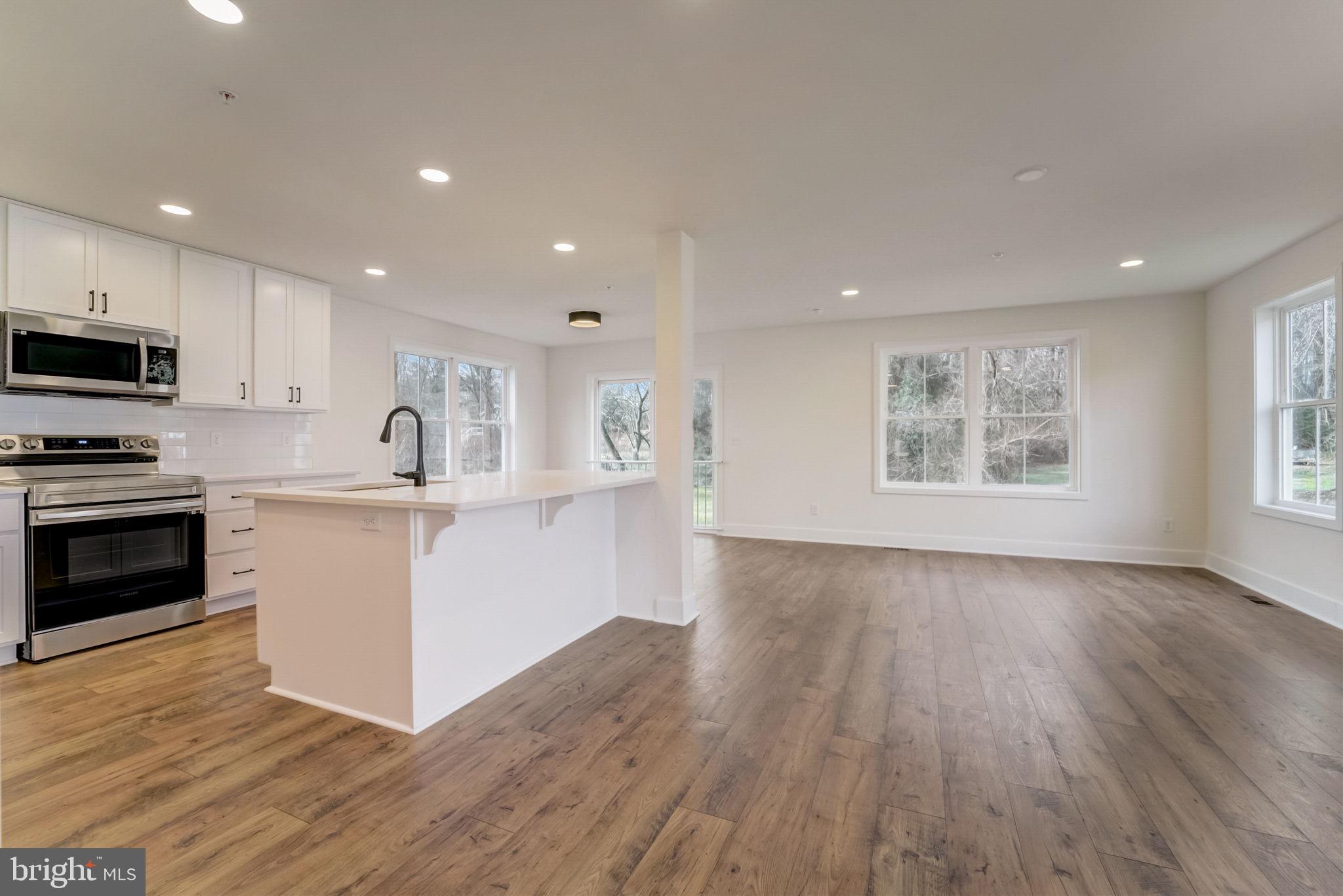 JACOBSVILLE - Residential