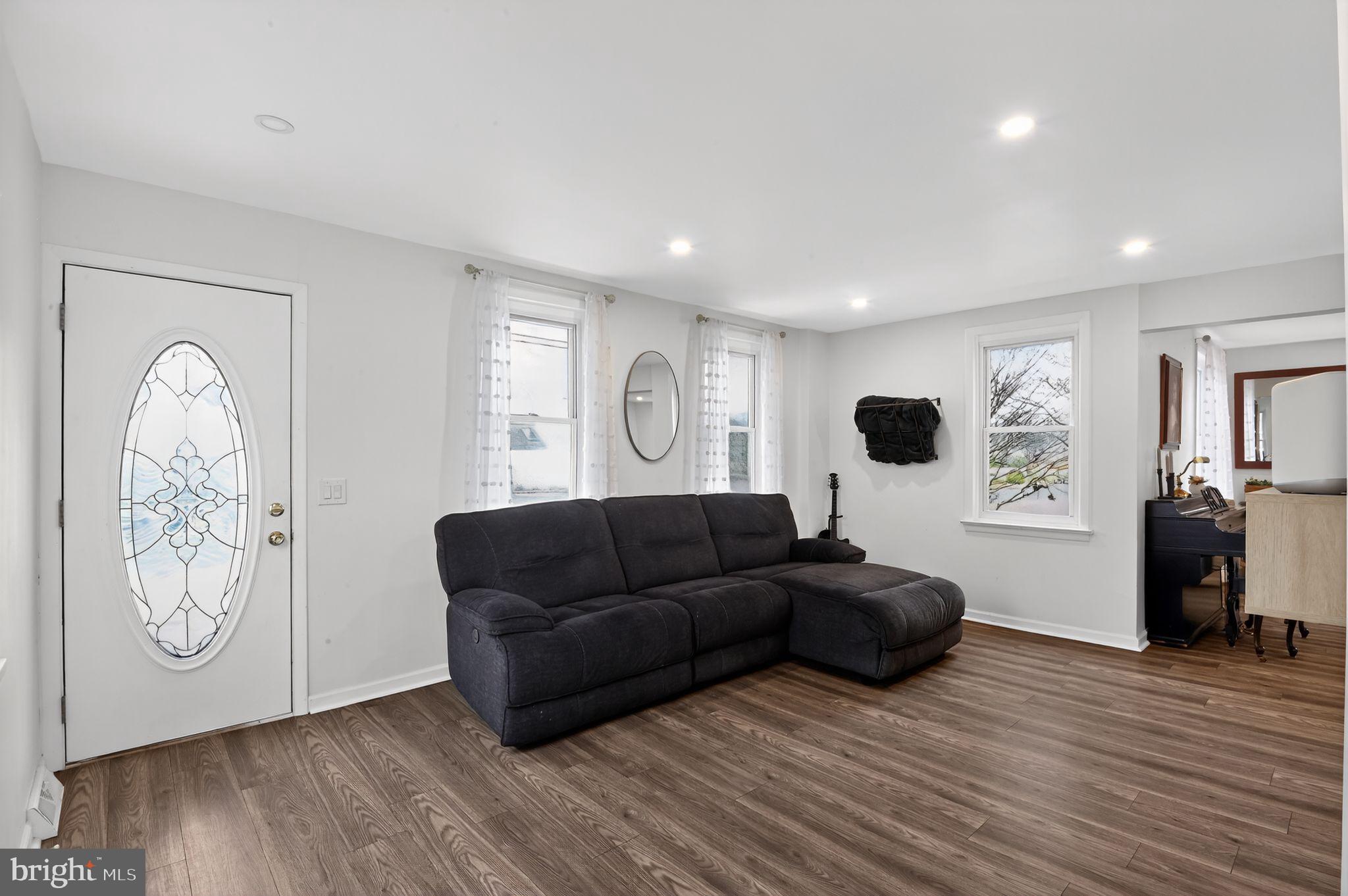 255 WASHINGTON AVENUE