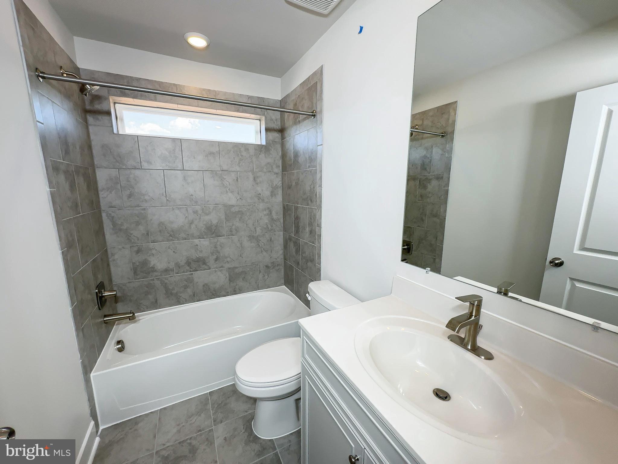 WHITE PLAINS - Residential