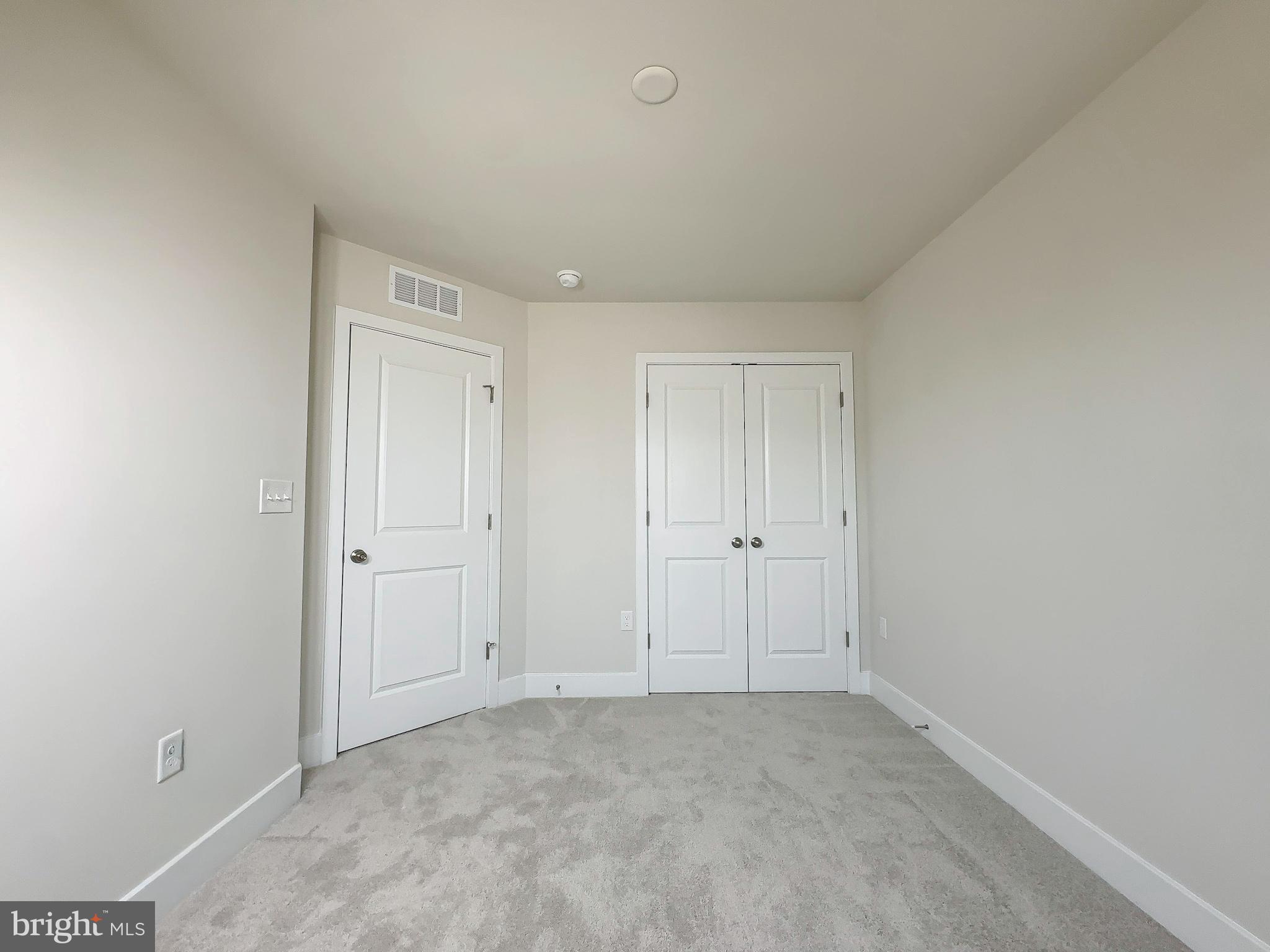 WHITE PLAINS - Residential