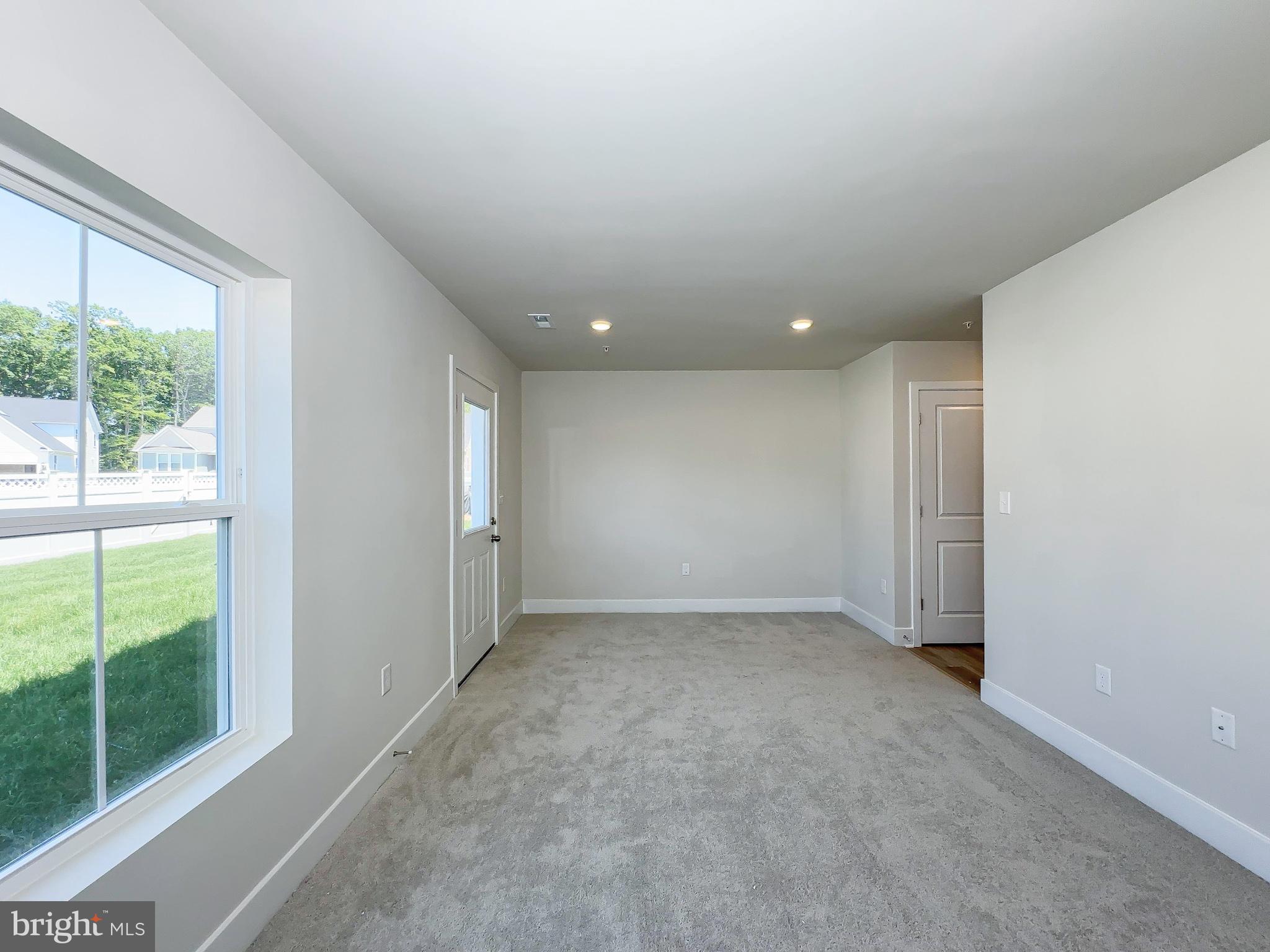 WHITE PLAINS - Residential