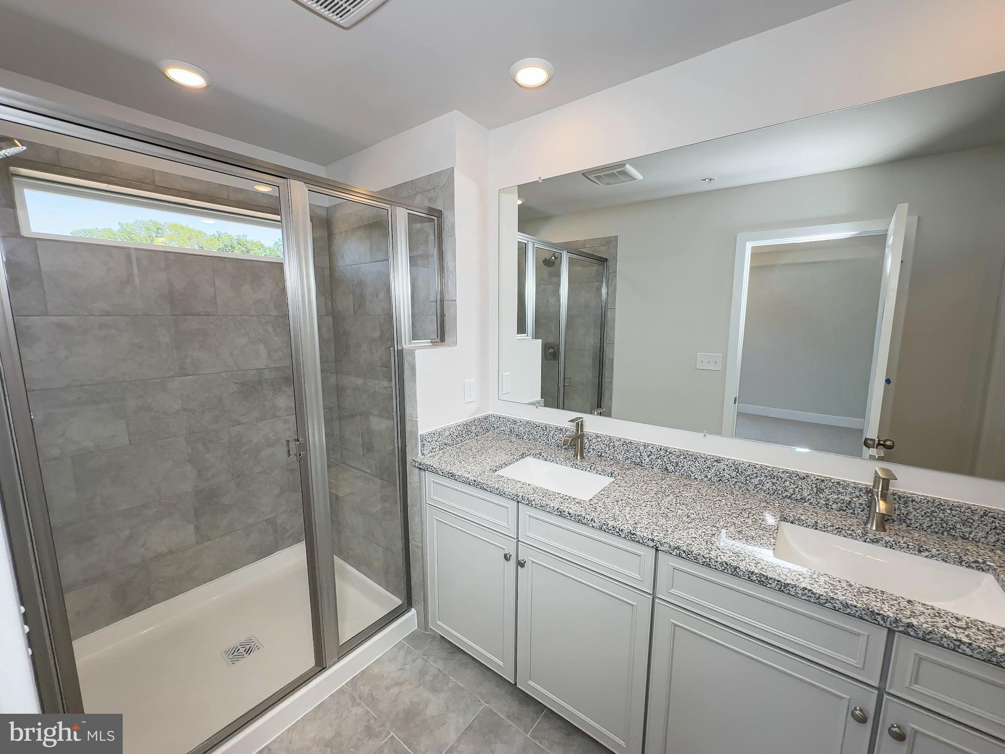 WHITE PLAINS - Residential