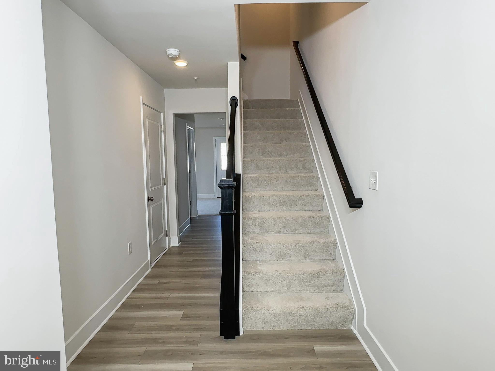 WHITE PLAINS - Residential