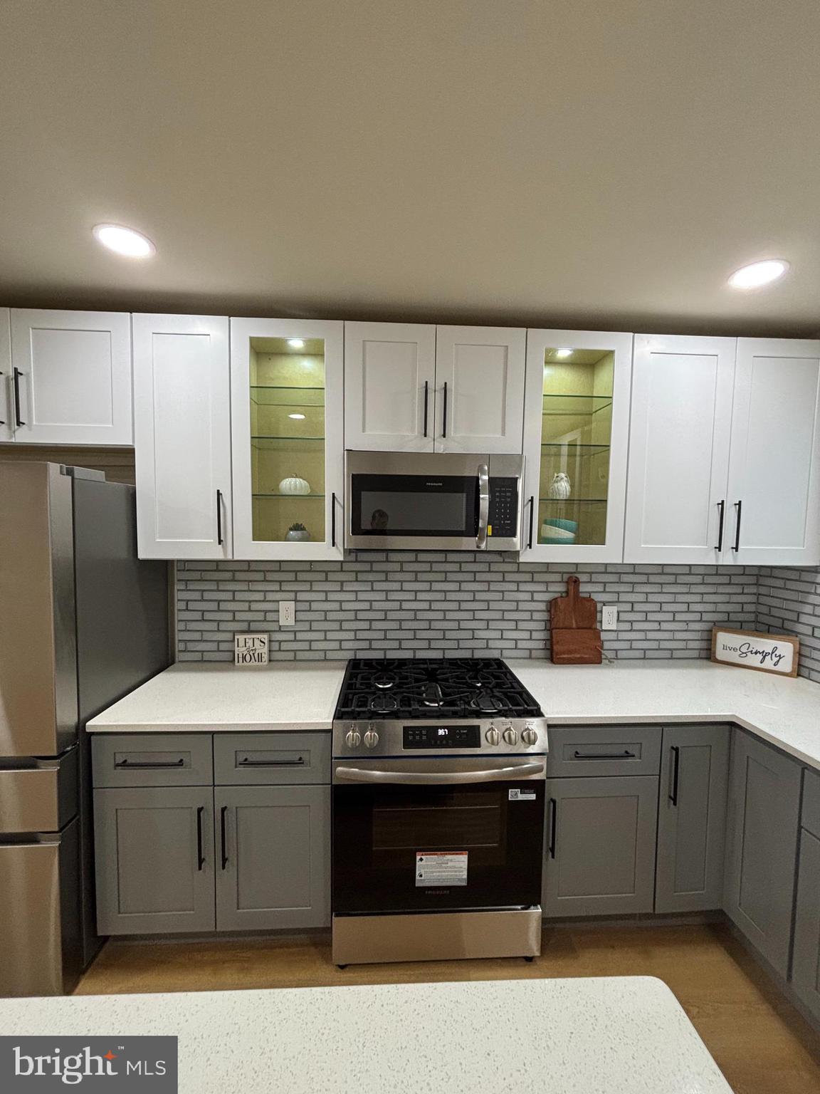 WEST OAK LANE - Residential