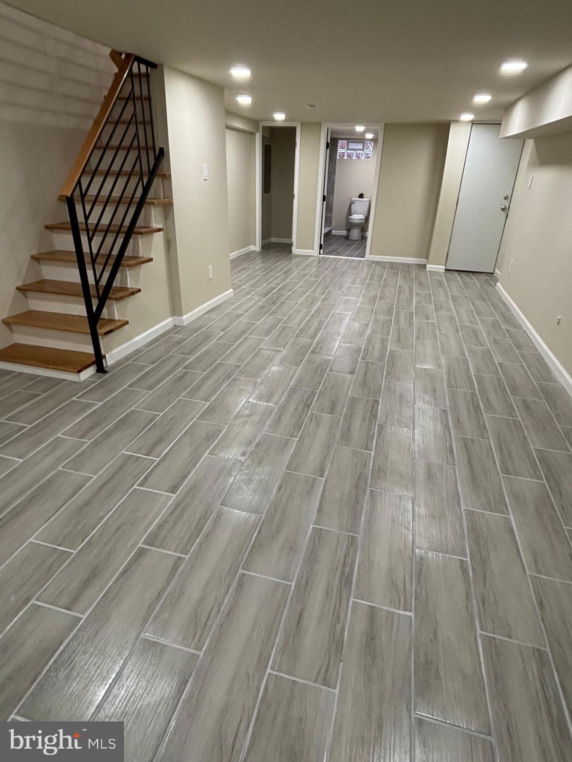 WEST OAK LANE - Residential