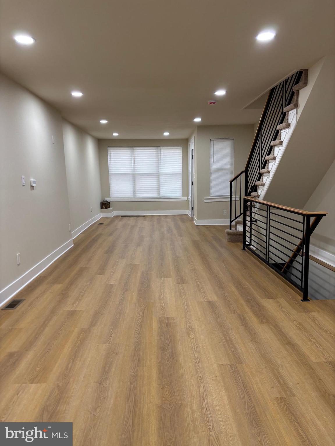 WEST OAK LANE - Residential