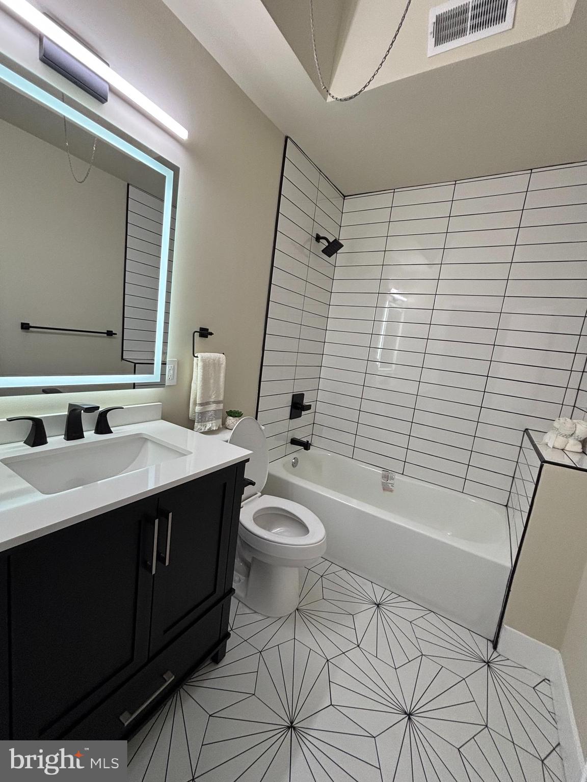 WEST OAK LANE - Residential