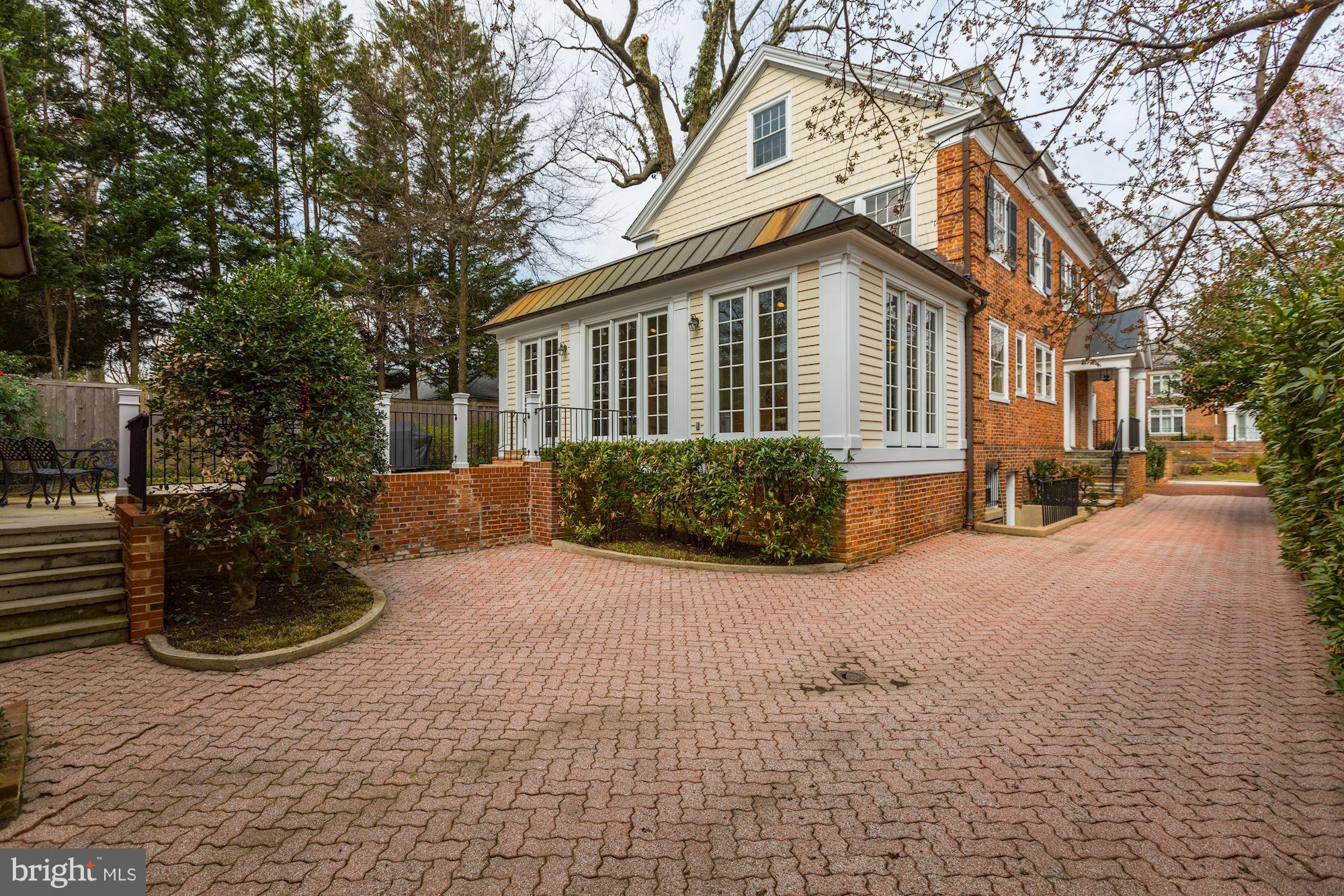 MASSACHUSETTS AVENUE HEIGHTS - Residential
