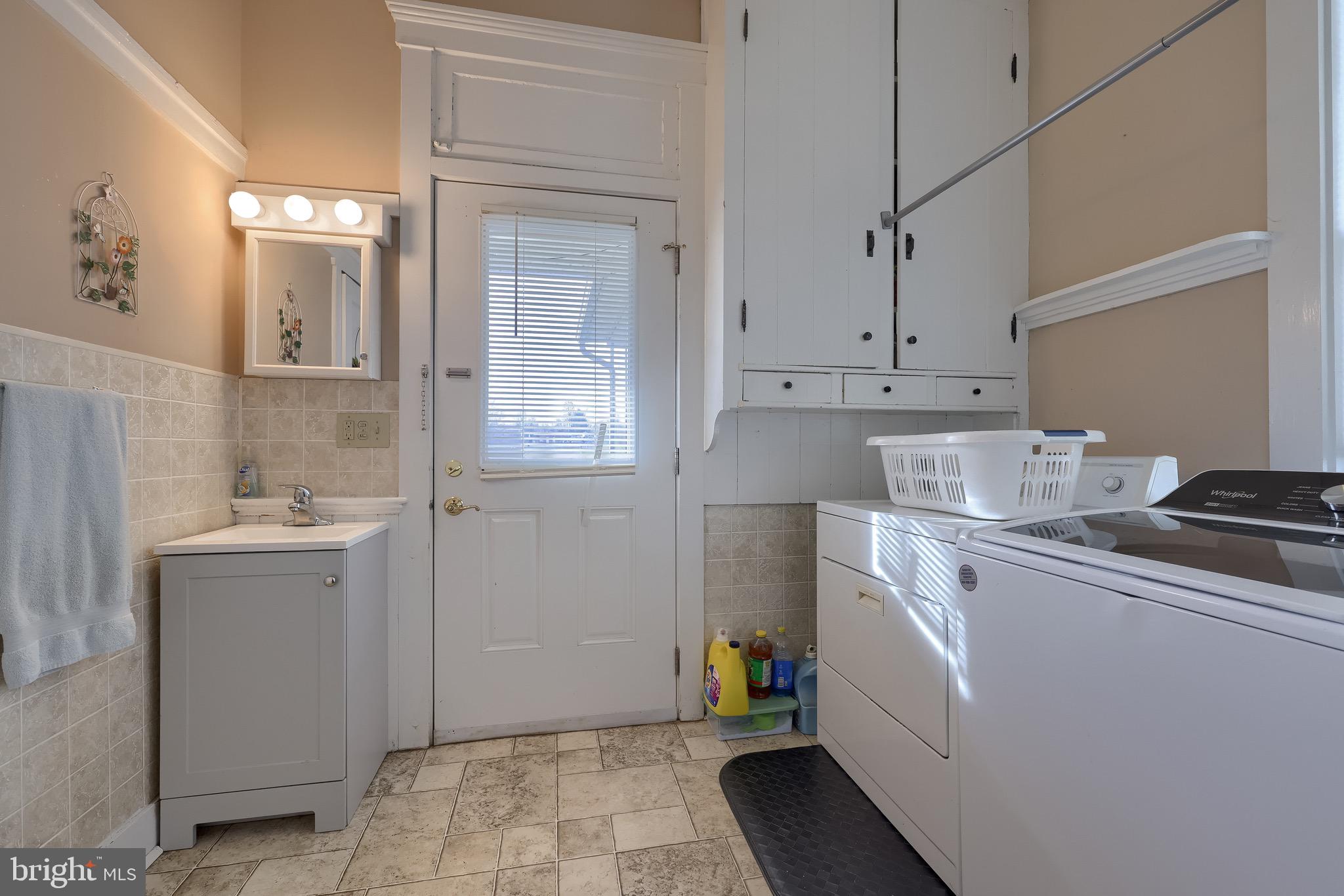 EAST EARL TWP - Residential