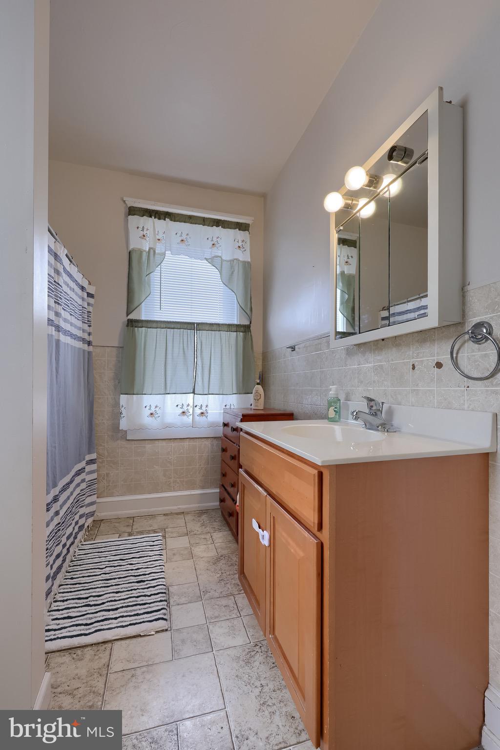 EAST EARL TWP - Residential