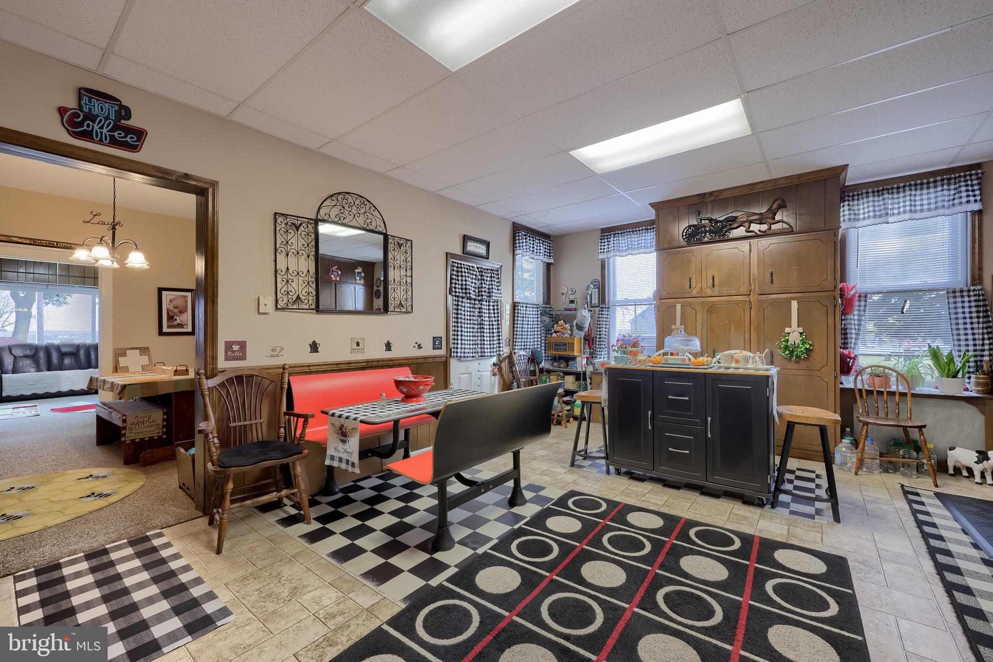 EAST EARL TWP - Residential