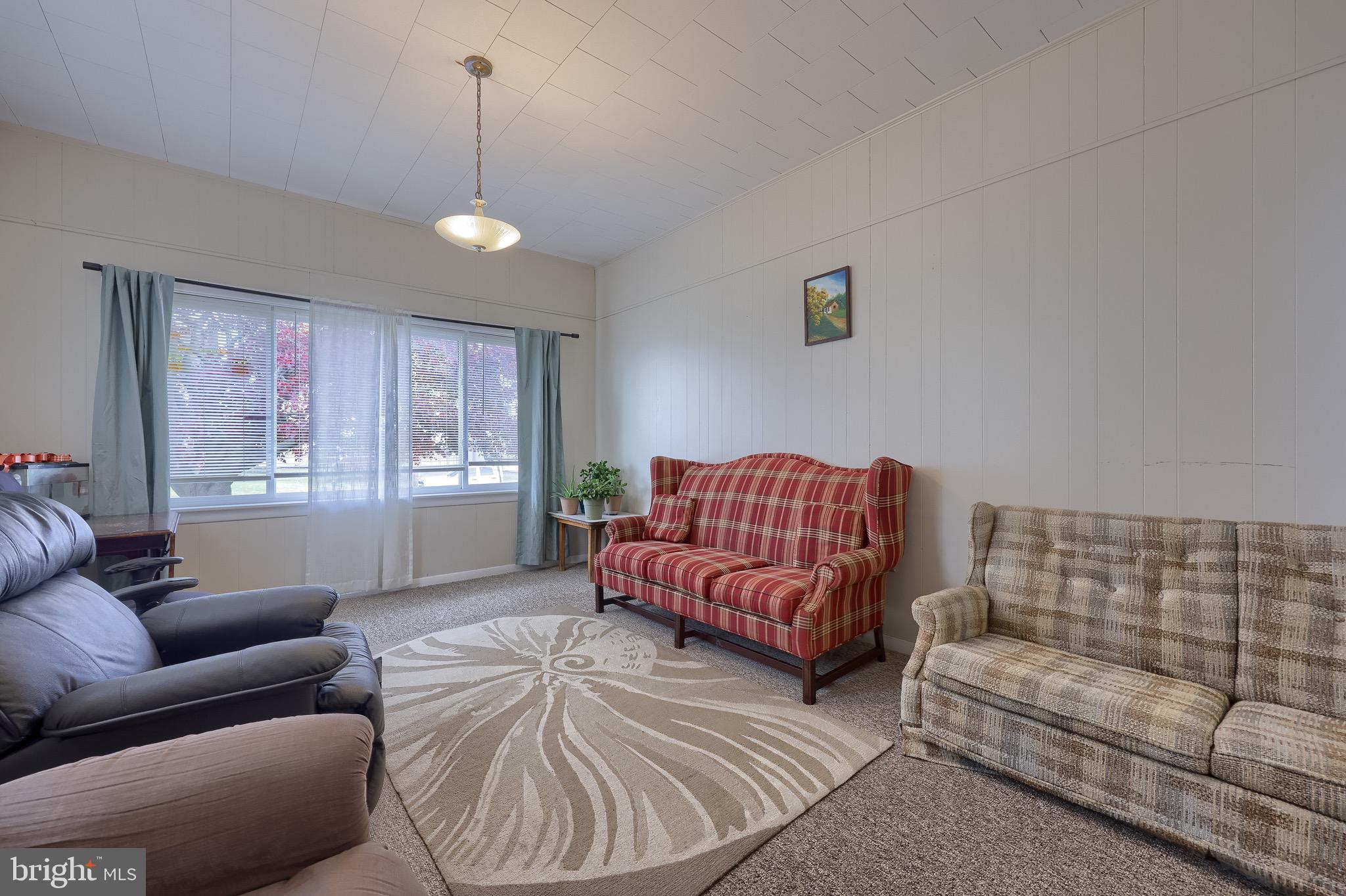 EAST EARL TWP - Residential