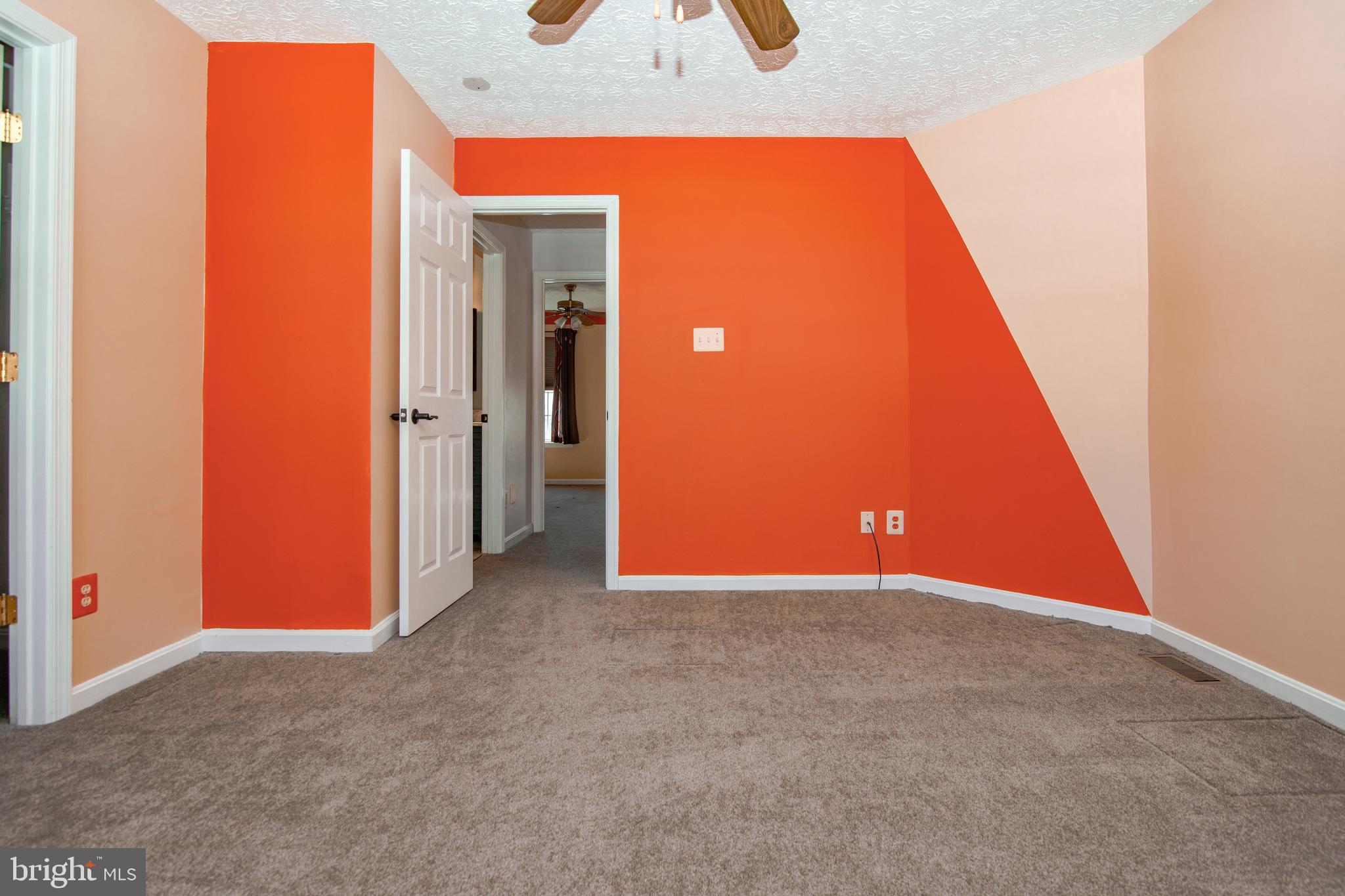 BUTTONWOODS - Residential