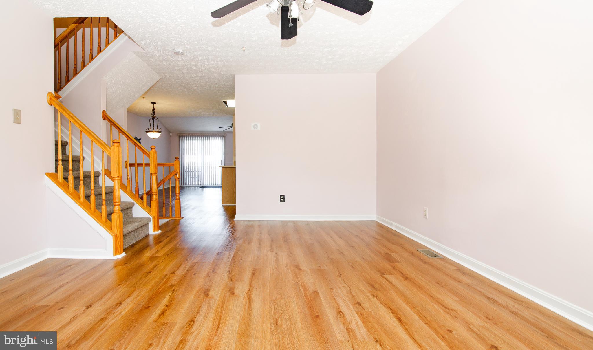 BUTTONWOODS - Residential