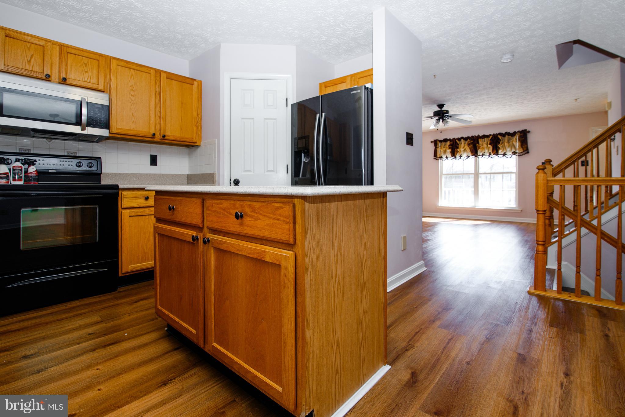 BUTTONWOODS - Residential