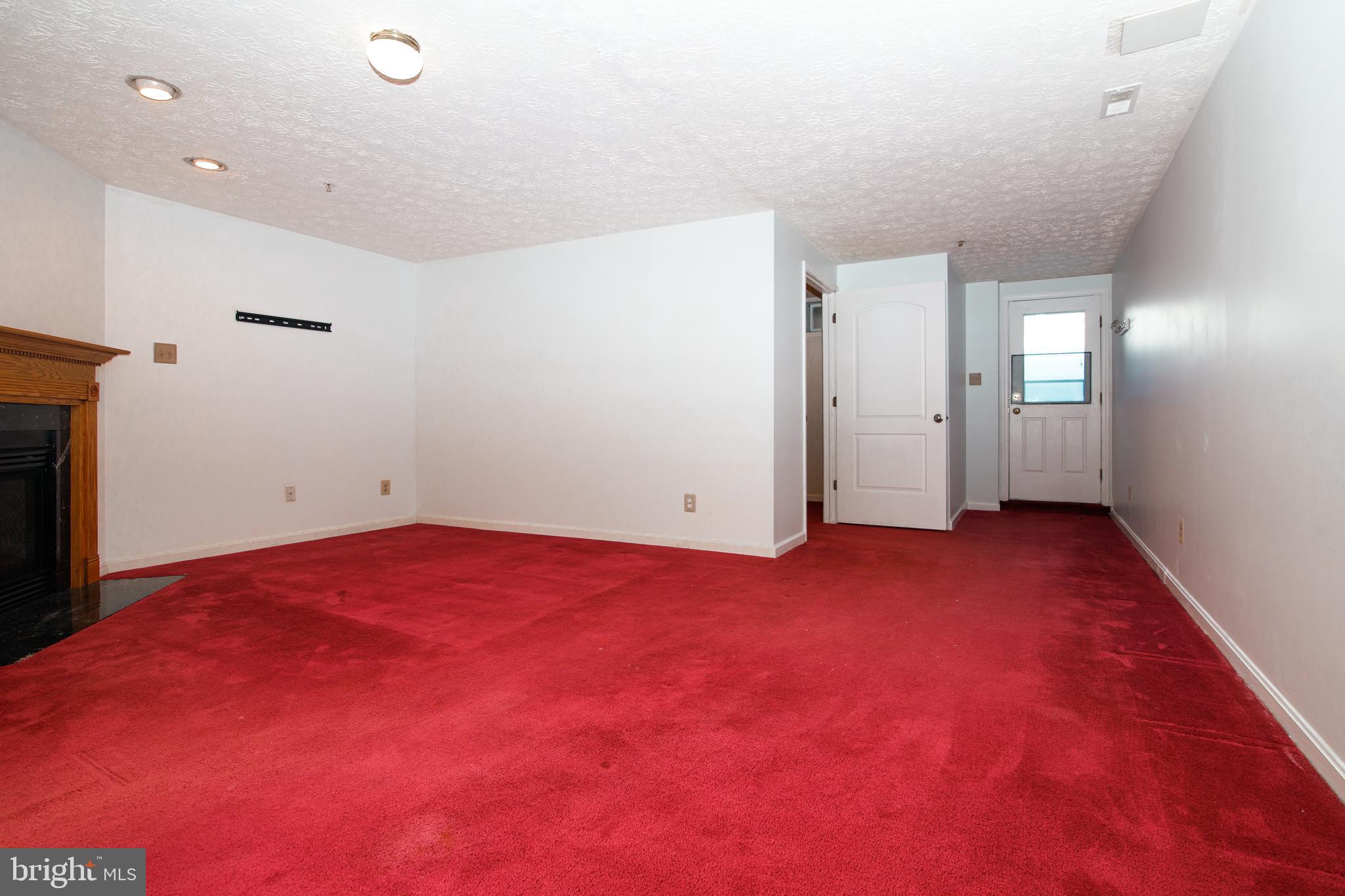 BUTTONWOODS - Residential