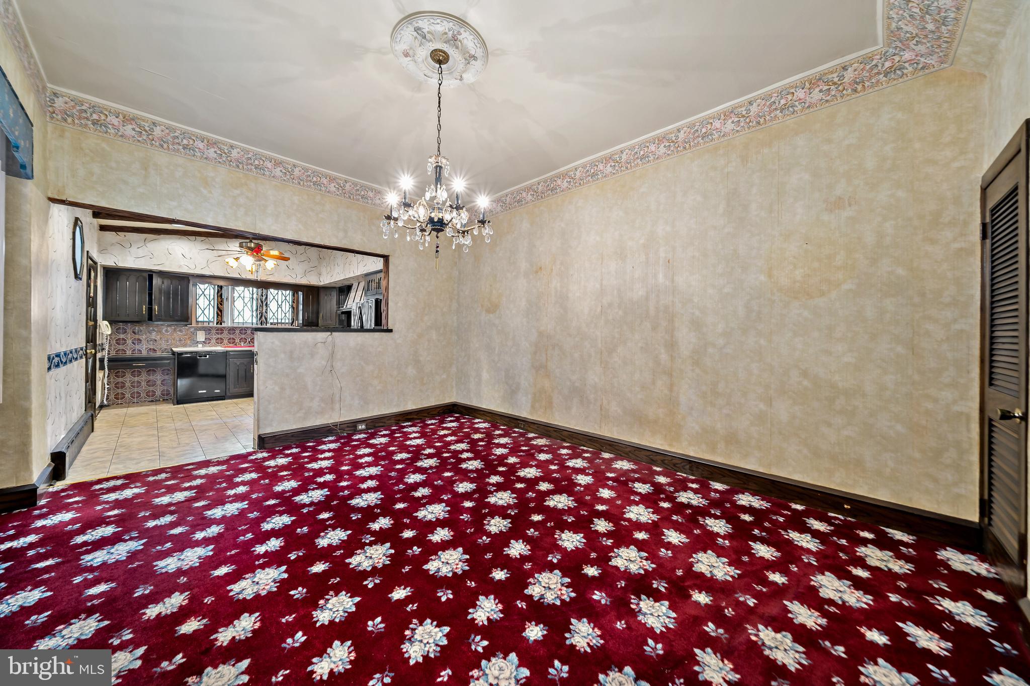 GIRARD ESTATES - Residential