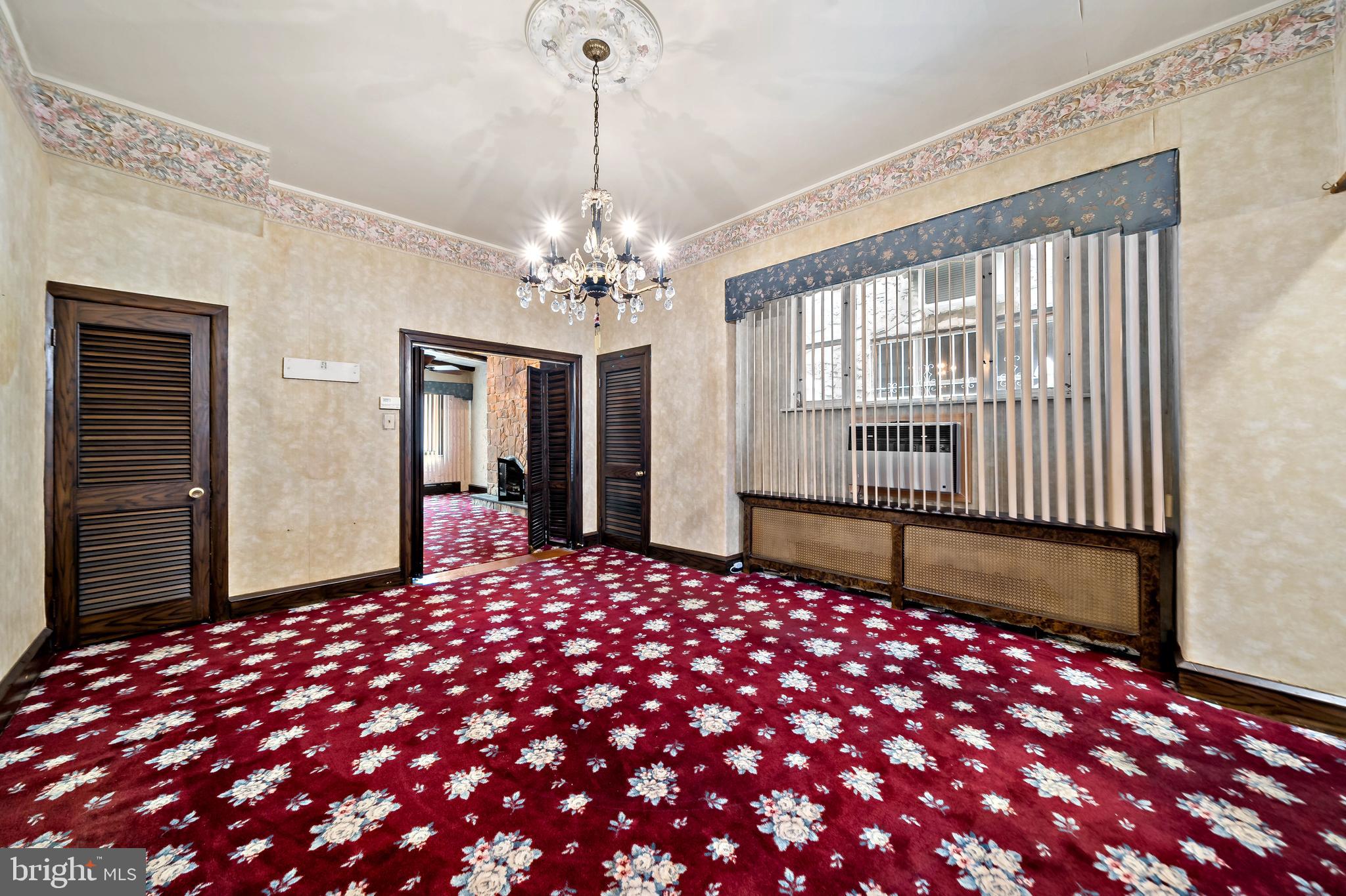 GIRARD ESTATES - Residential