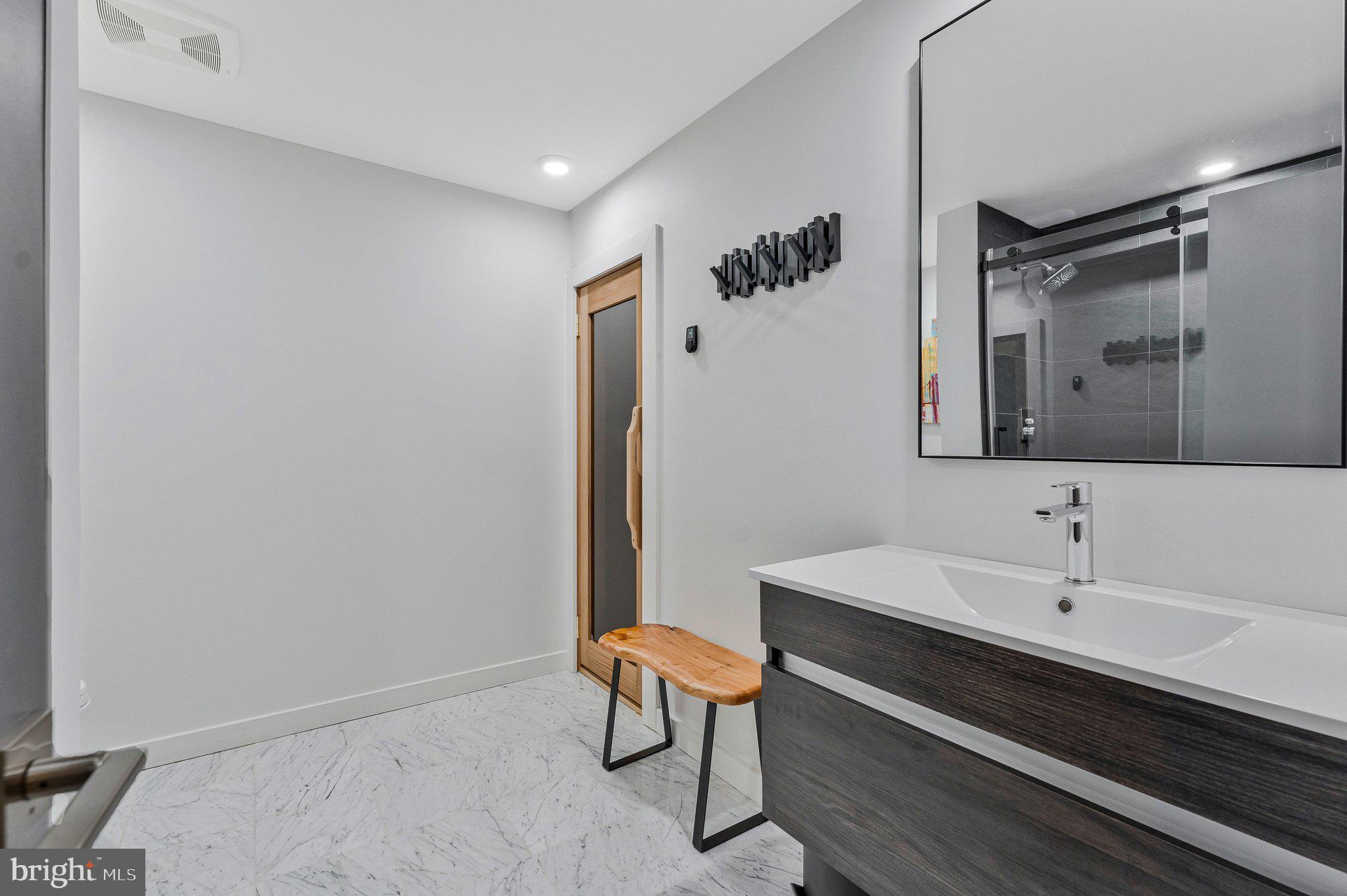 EVERMAY - Residential