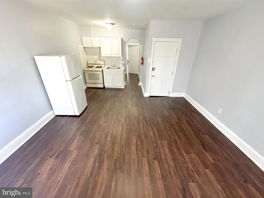1 Bed Apartment in Strawberry Mansion, Philadelphia!
DEPOSIT FREE move-in for qualified applicants

Key Features:

 - Gas stove/oven, refrigerator, 
 - Spacious bedroom with closet.
 - Gas radiator heaters, gas water heater.
 - Living room.
 
Requirements:

 - $50 non-refundable application fee per applicant.
 - To move in you must have the 1st month's rent + last month's ret + security deposit.
 - Proof of stable monthly income of 3x Monthly Rent 
 - Proof of renter's insurance or automatically enroll in renter's insurance at $10.95 per month
 - Resident Benefit Package is included with every lease at an additional monthly fee
 - Tenant responsible for all utilities. Monthly water fee $40.

 Pet Policy: Not allowed.