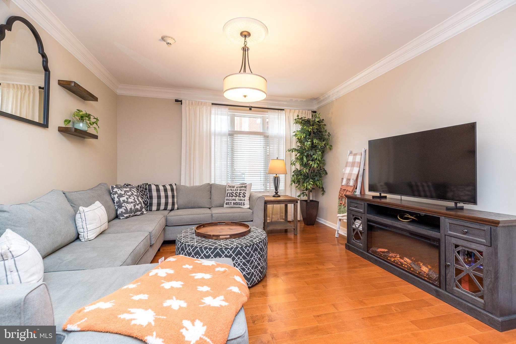 HUNTINGDON VALLEY - Residential