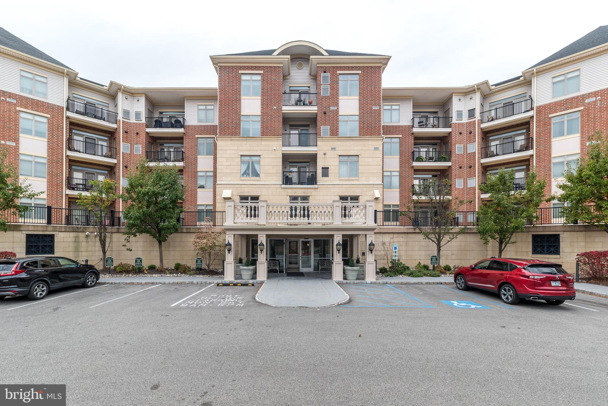 HUNTINGDON VALLEY - Residential