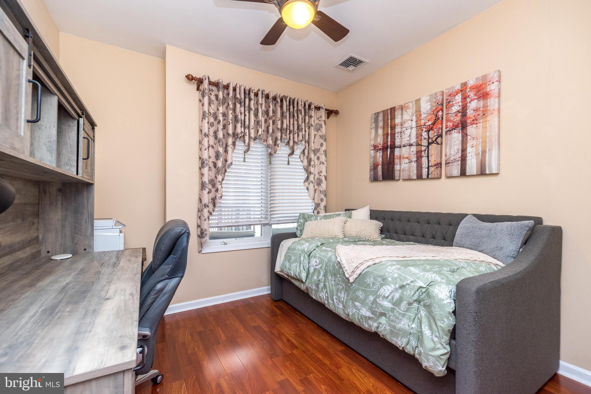 HUNTINGDON VALLEY - Residential