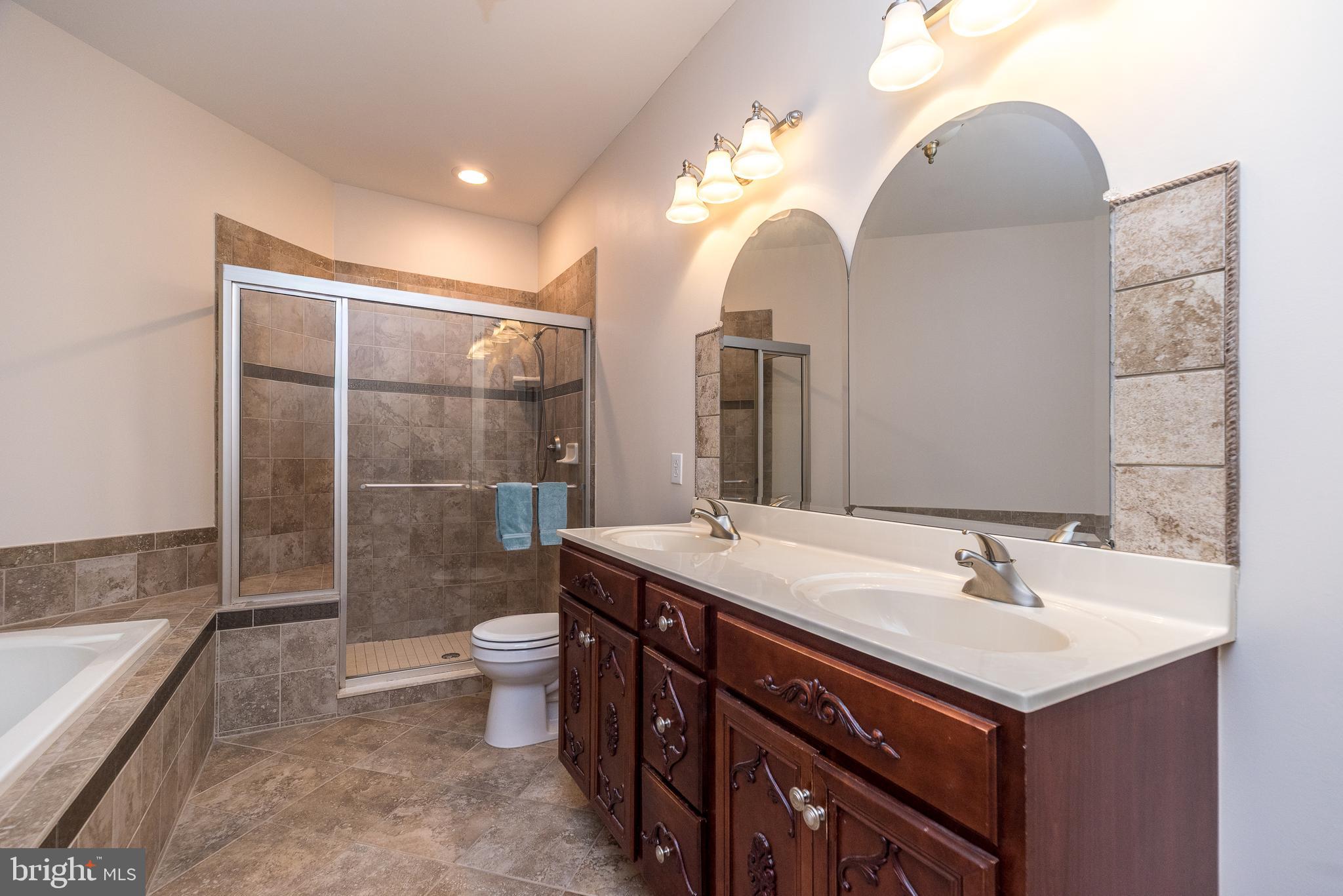 HUNTINGDON VALLEY - Residential