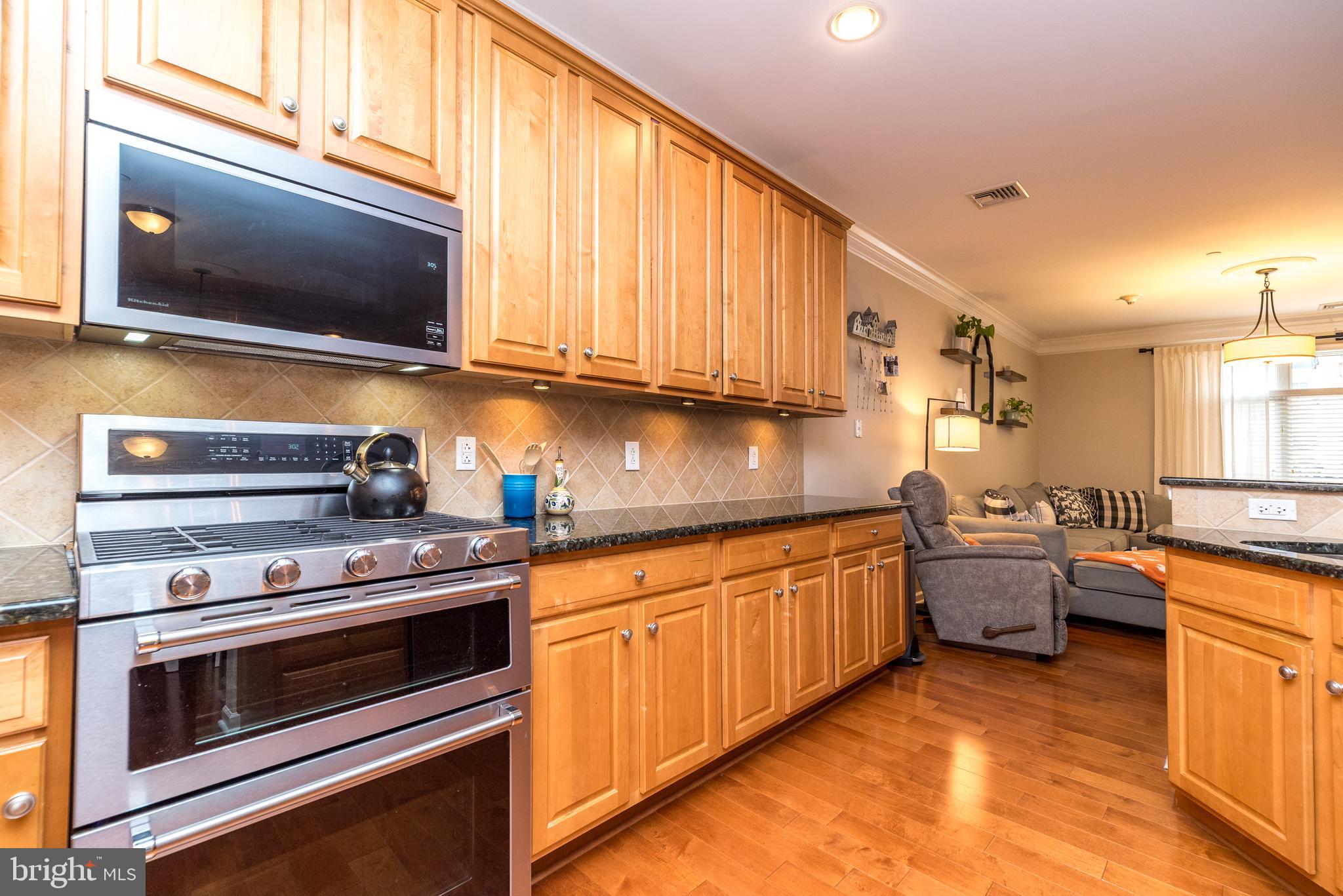 HUNTINGDON VALLEY - Residential