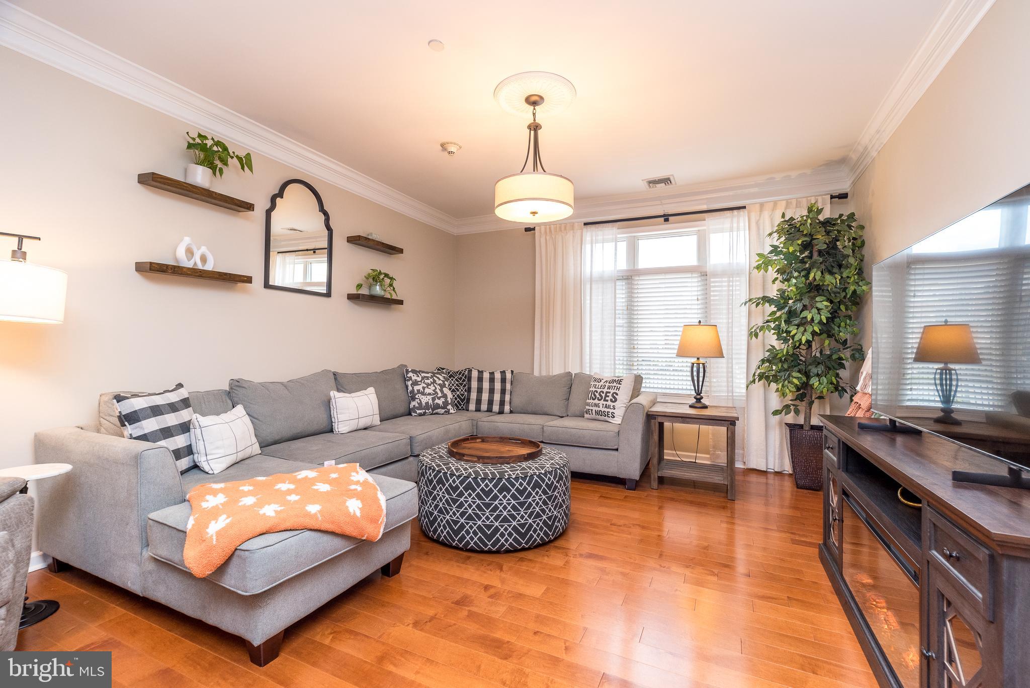 HUNTINGDON VALLEY - Residential