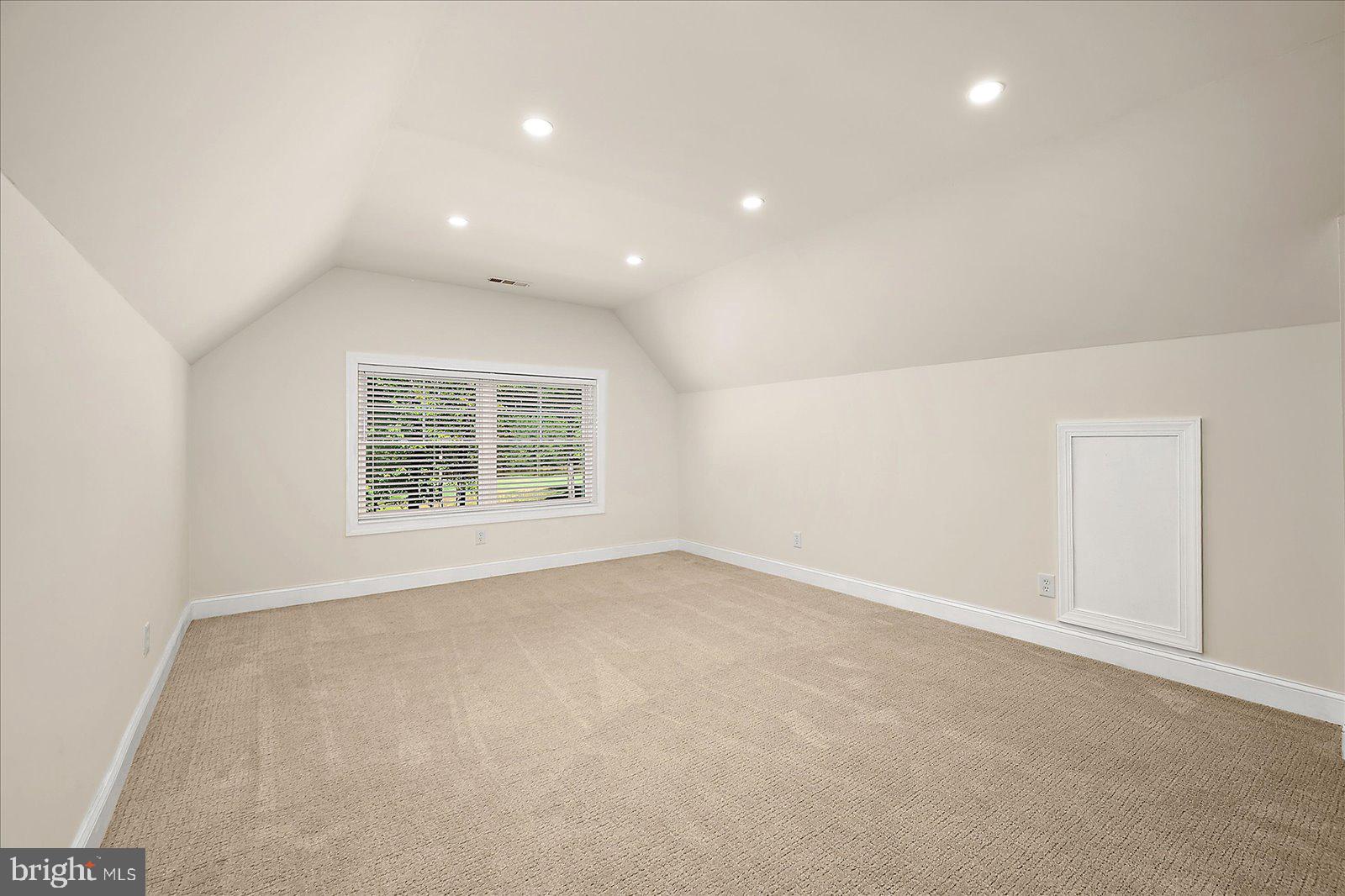 GLEN RIDDLE - Residential