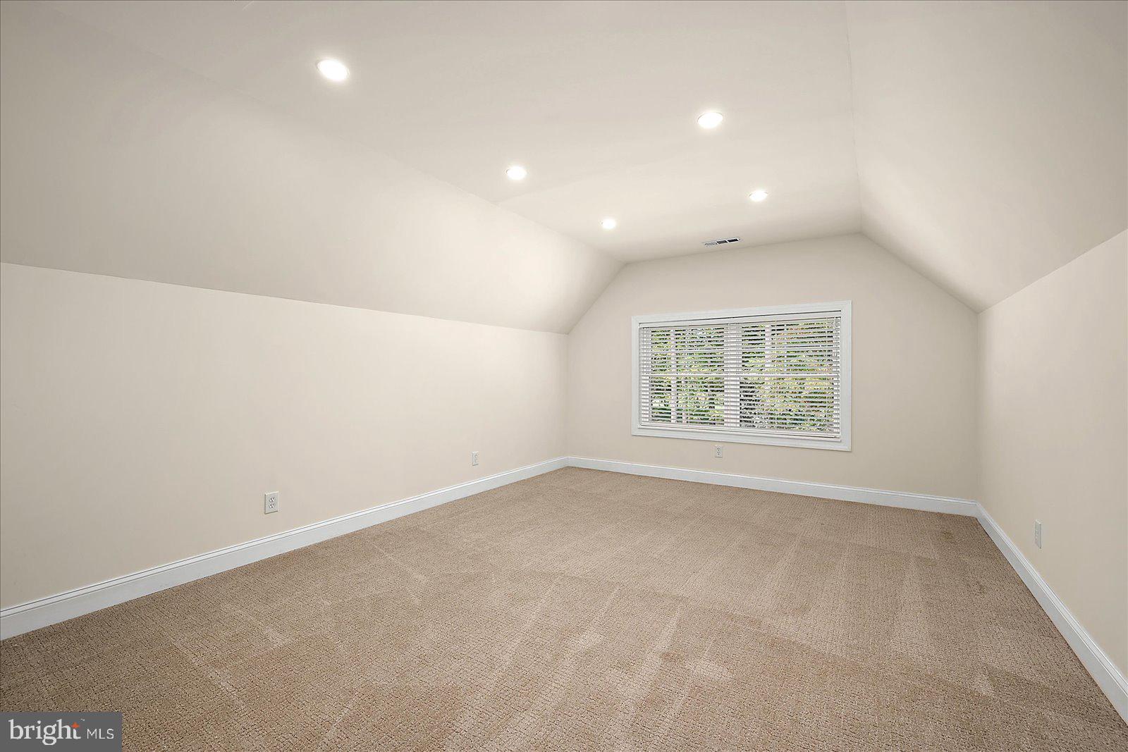 GLEN RIDDLE - Residential