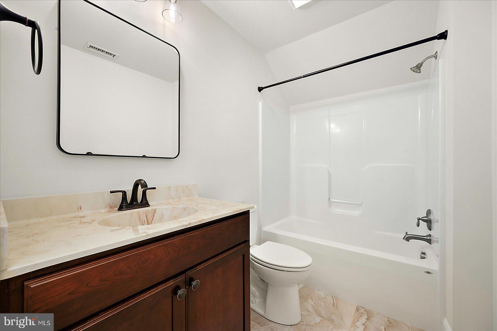 GLEN RIDDLE - Residential