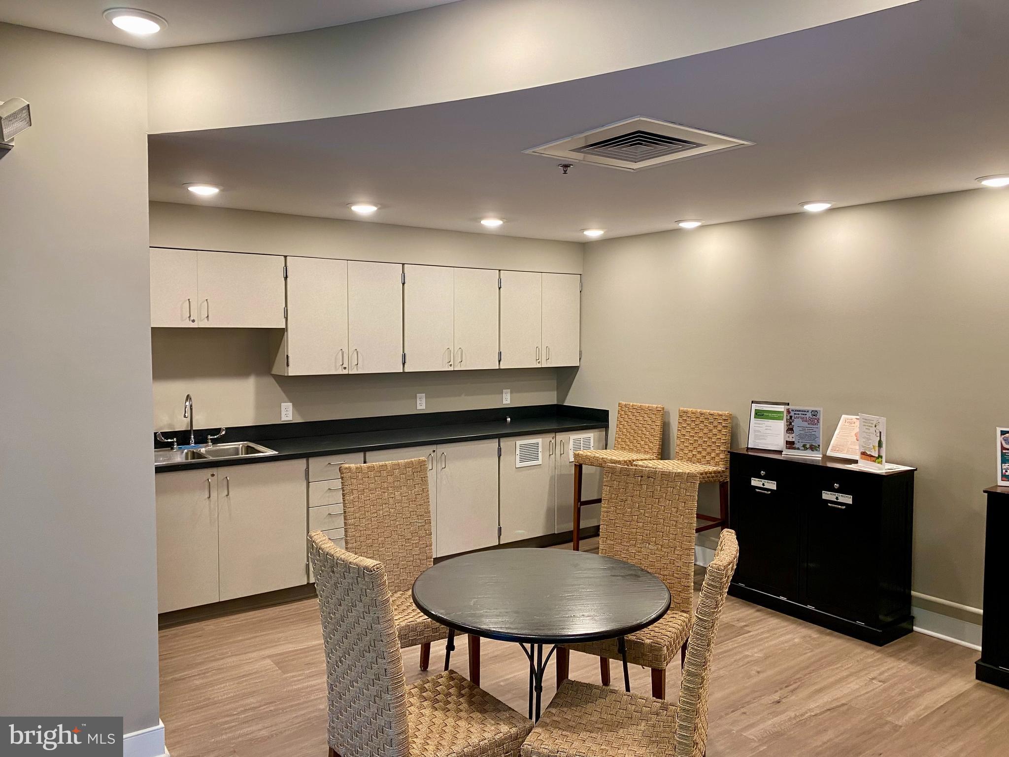 GLEN RIDDLE - Residential