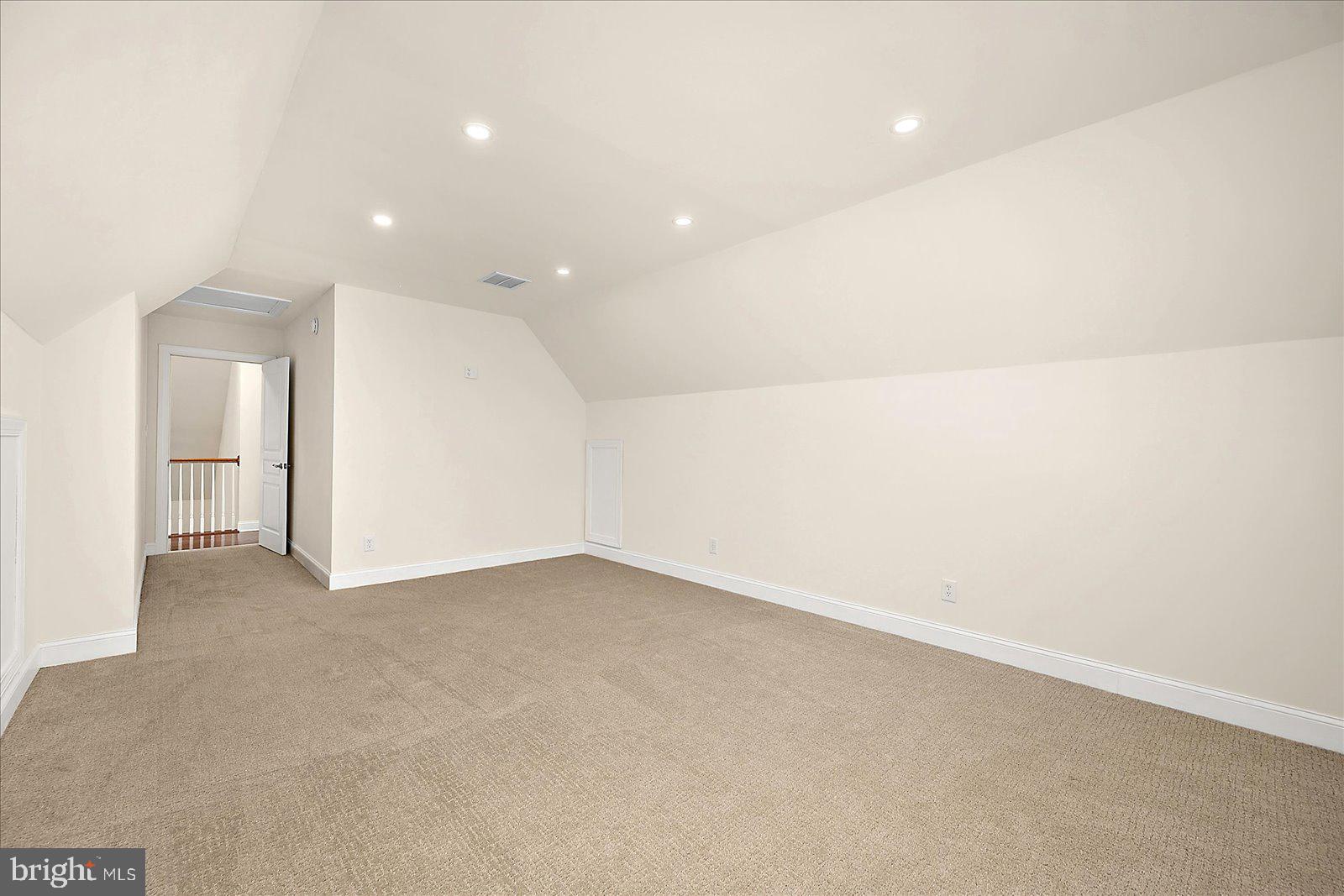 GLEN RIDDLE - Residential