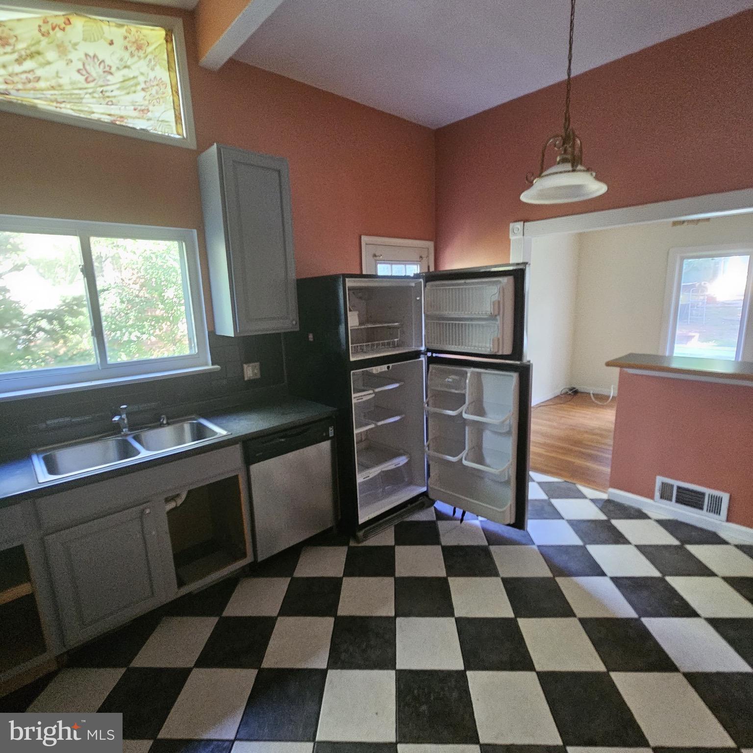 WESTVIEW HILLS - Residential