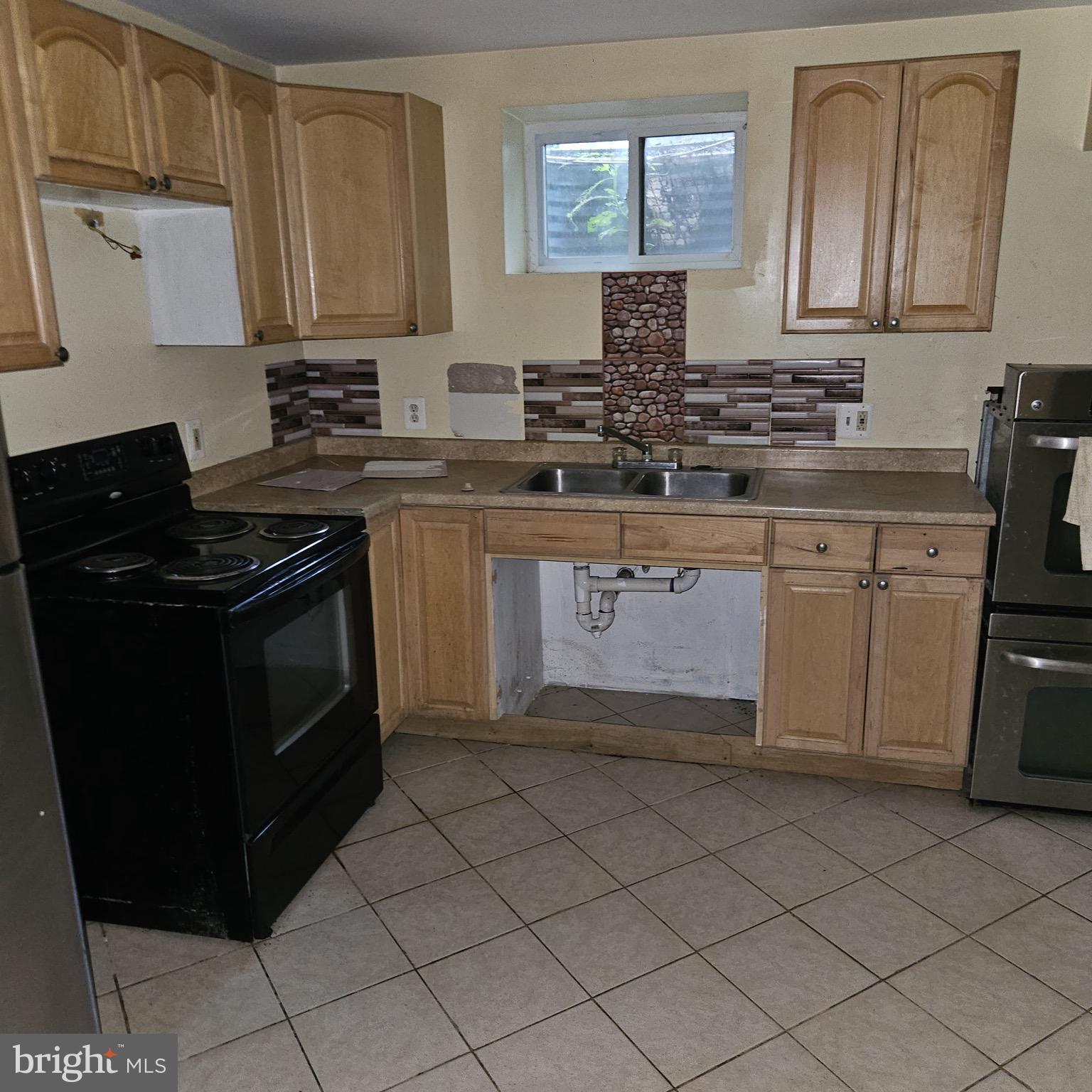 WESTVIEW HILLS - Residential