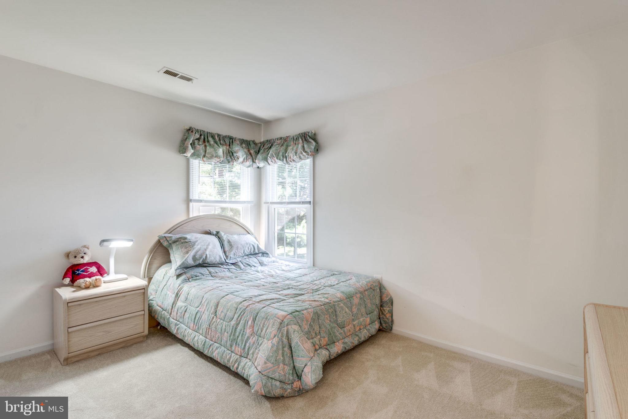 CHANTILLY HIGHLANDS - Residential