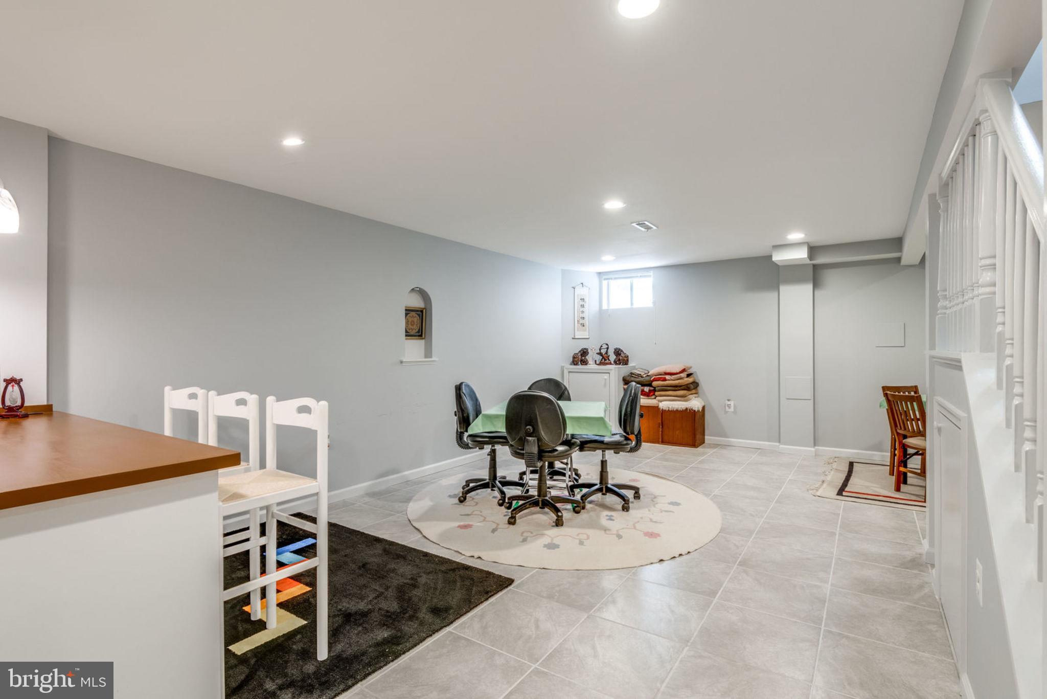 CHANTILLY HIGHLANDS - Residential