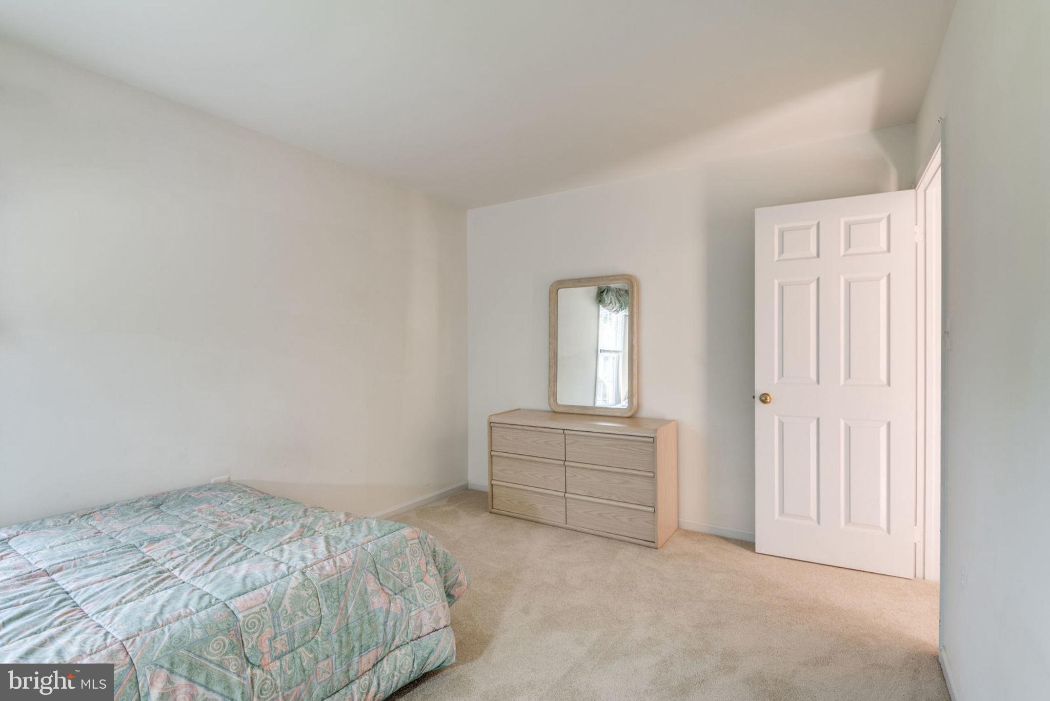 CHANTILLY HIGHLANDS - Residential