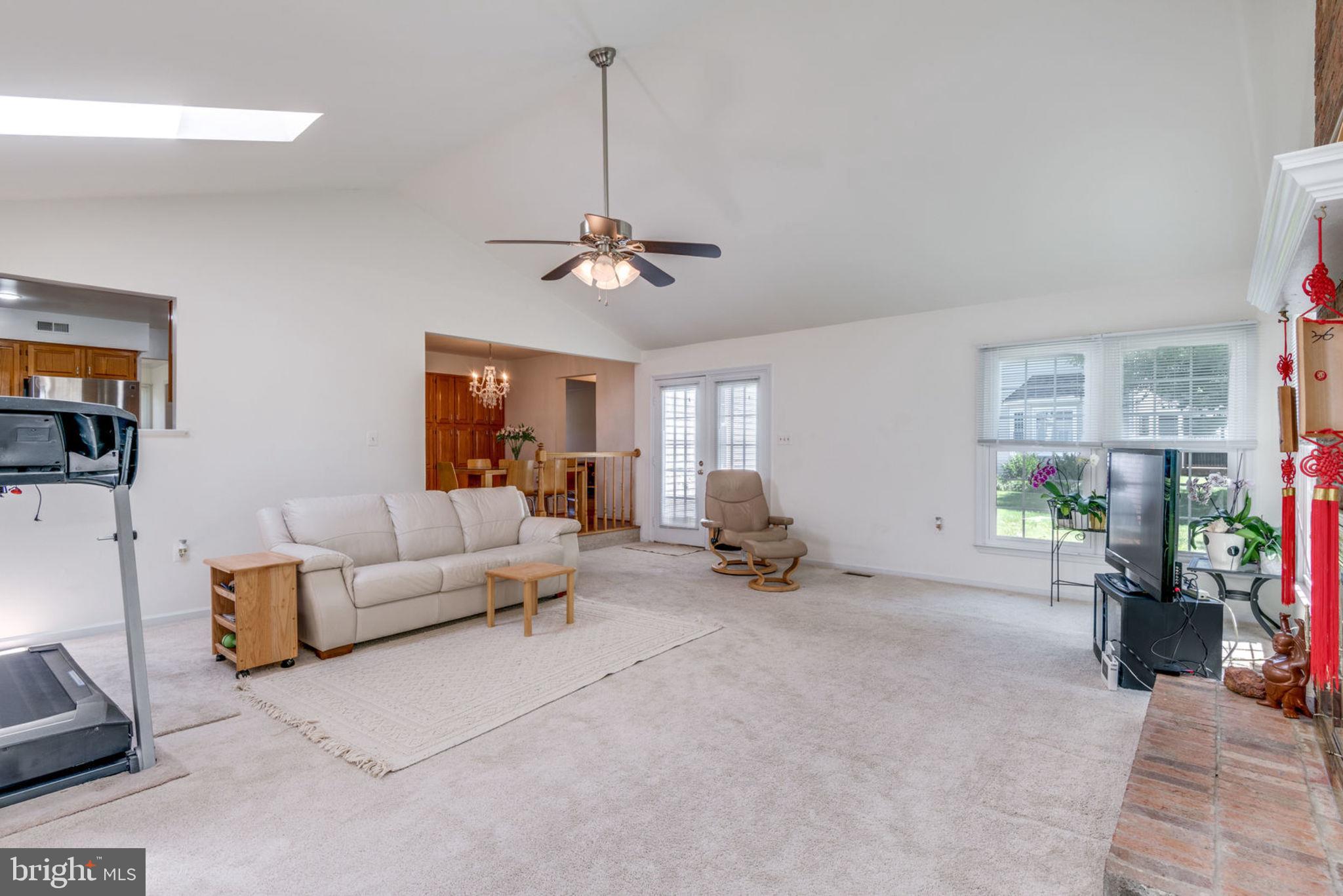 CHANTILLY HIGHLANDS - Residential