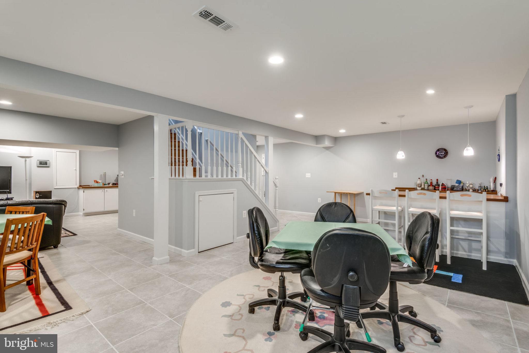 CHANTILLY HIGHLANDS - Residential