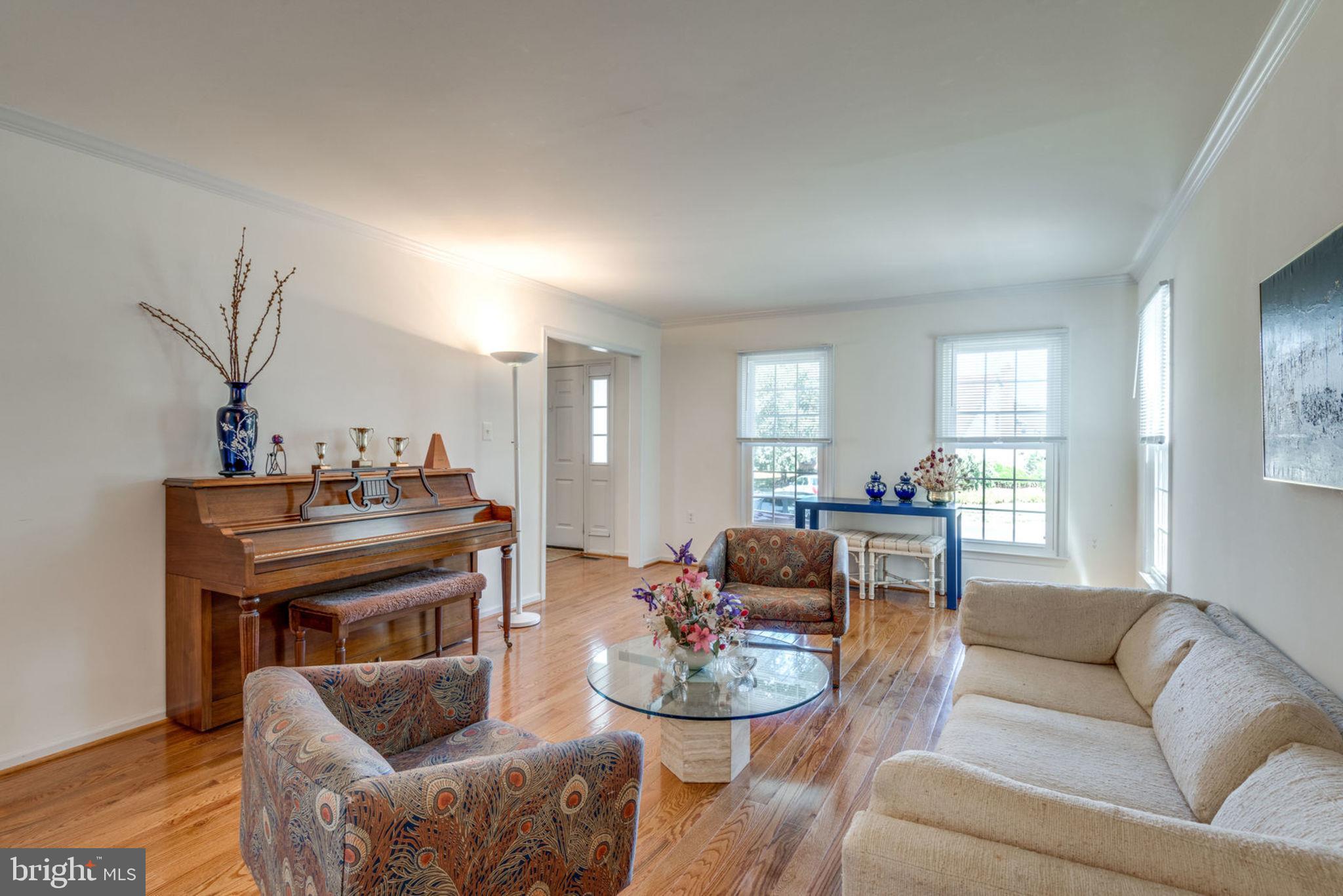 CHANTILLY HIGHLANDS - Residential