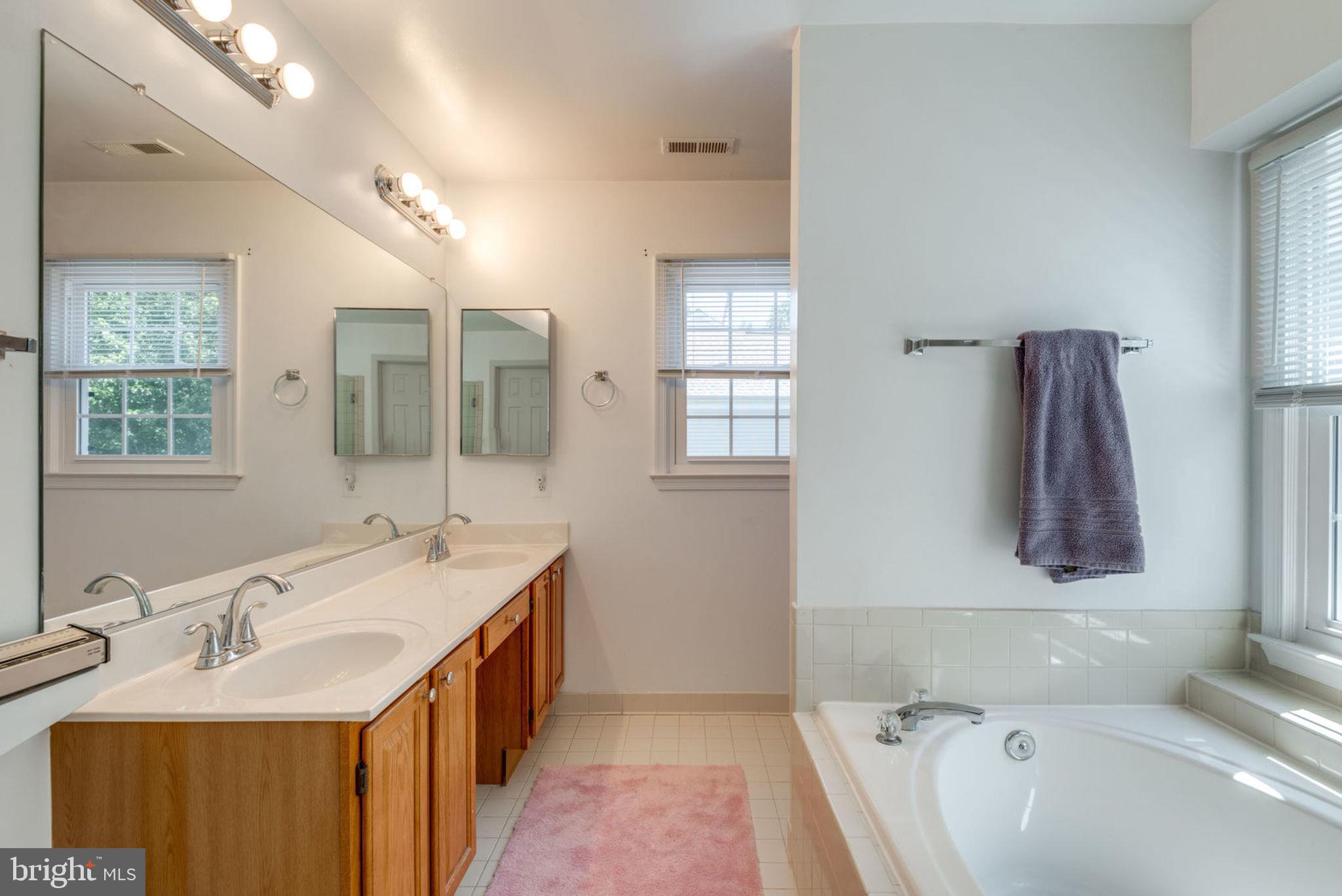 CHANTILLY HIGHLANDS - Residential