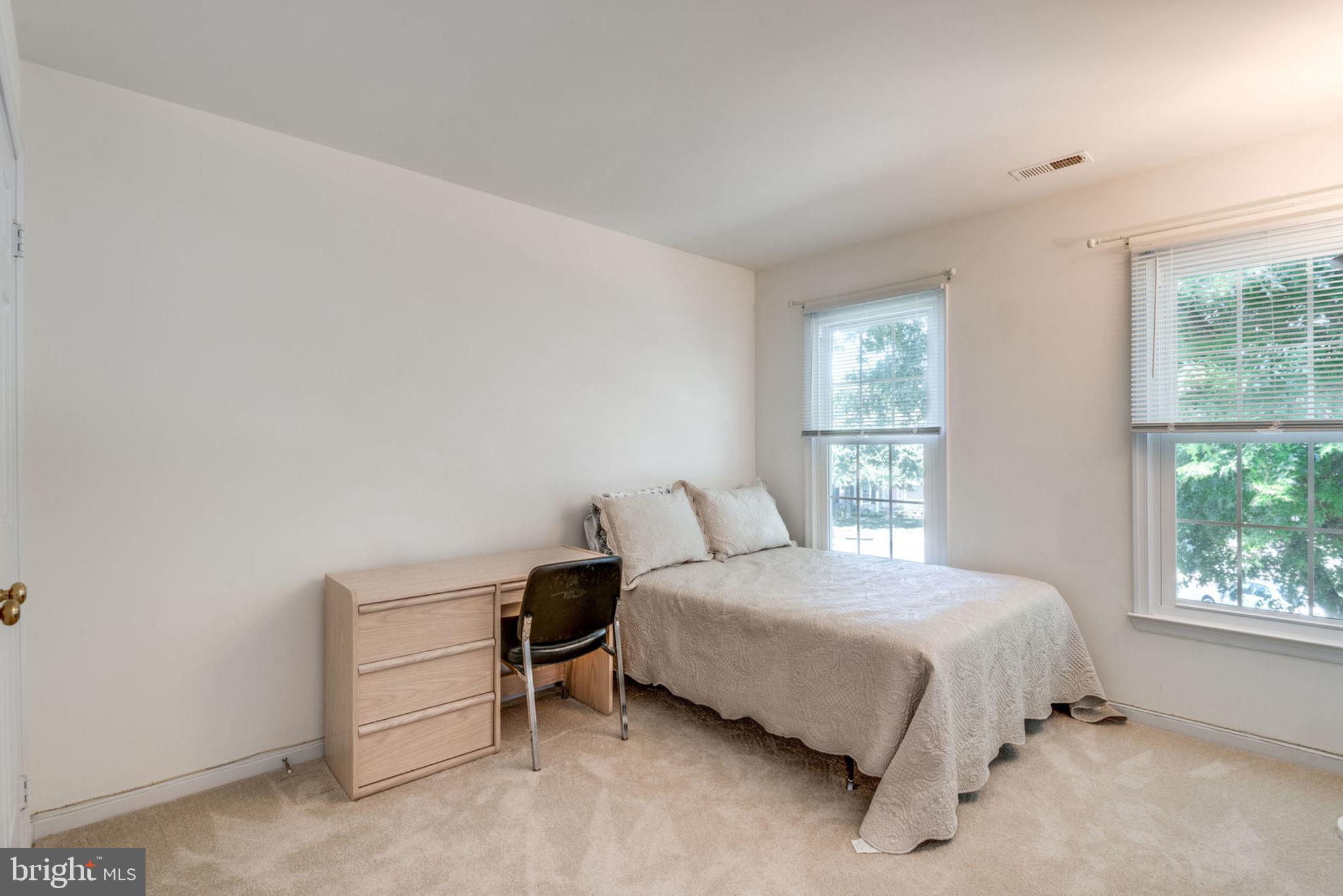 CHANTILLY HIGHLANDS - Residential