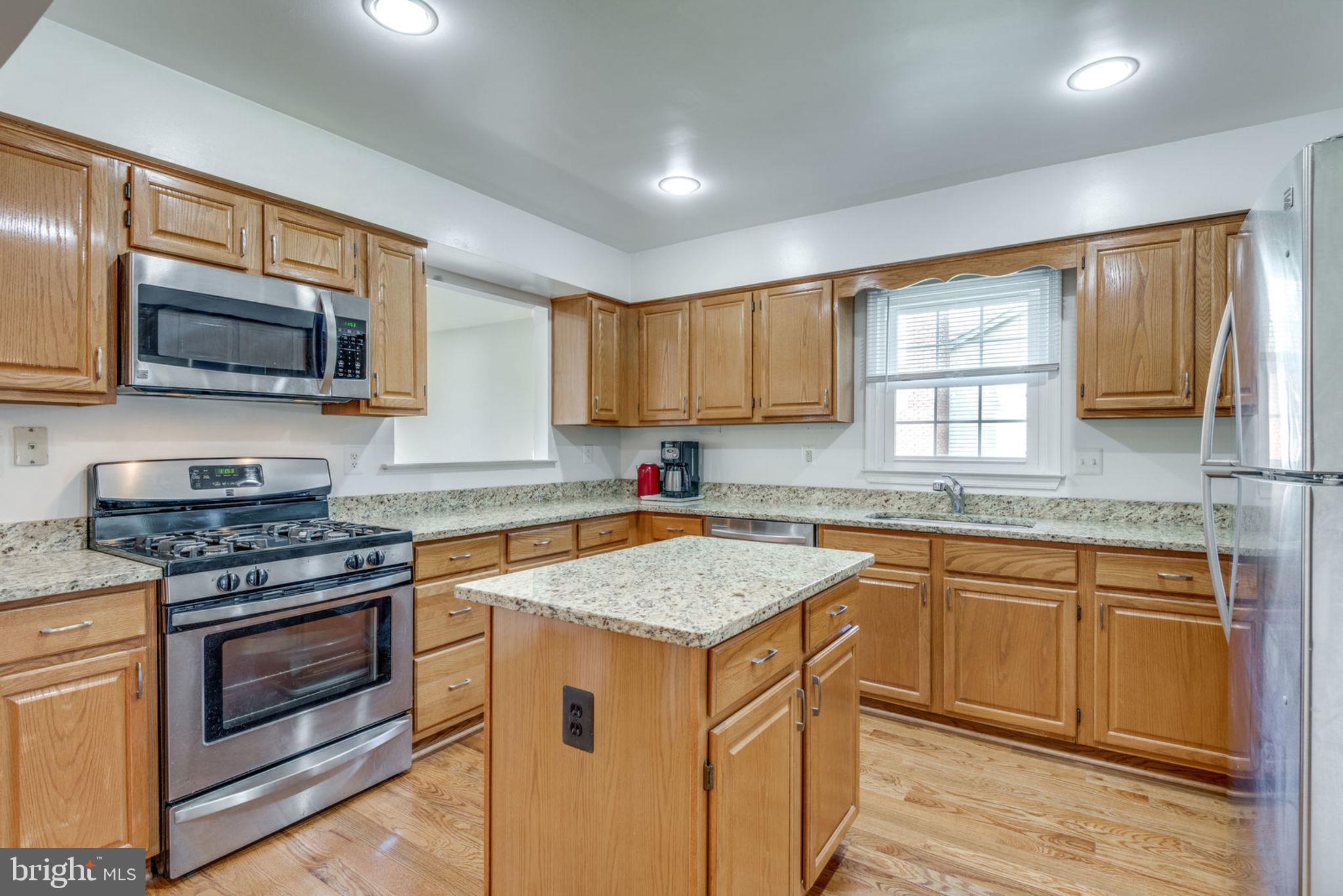 CHANTILLY HIGHLANDS - Residential